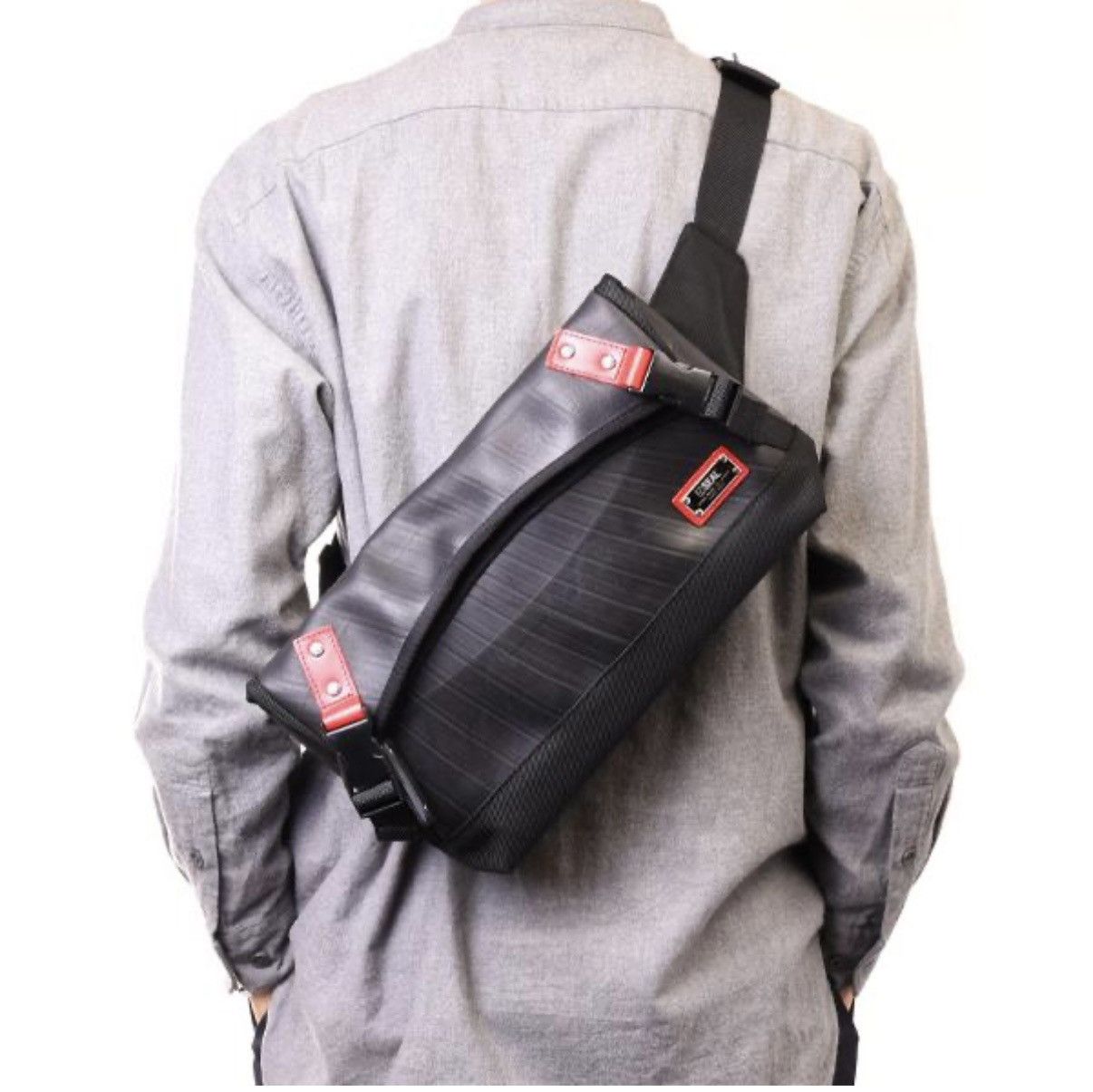Japanese Brand SEAL HAND MADE JAPAN FROM TIRE TUBE WAIST BAG Size ONE SIZE - 1 Thumbnail