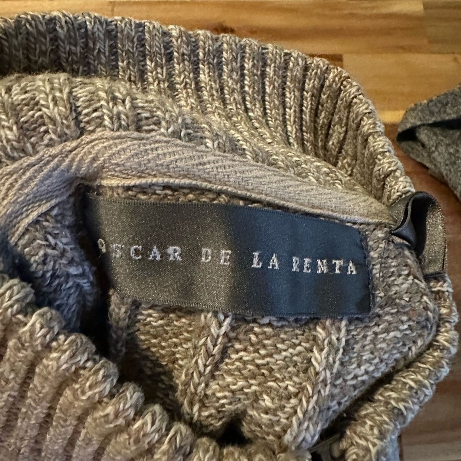 Oscar De La Renta Oscar de la Renta Grey Cable Knit Sweater – Size L Size L / US 10 / IT 46 - 5 Thumbnail