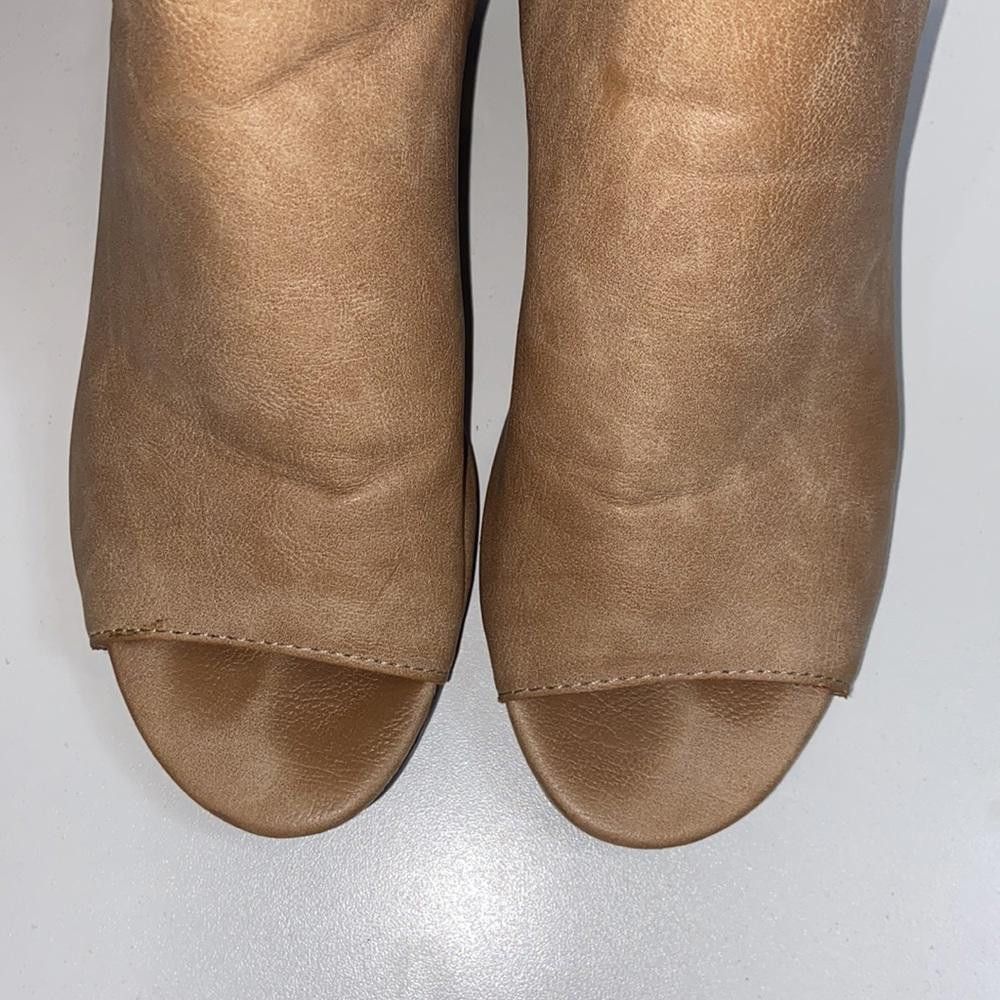 Designer Madden Girl I Tan Warnerr Open Toe Heel Size 7.5 Size US 7.5 / IT 37.5 - 3 Thumbnail