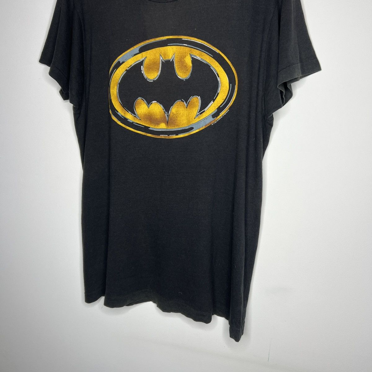 DC Comics × Vintage VINTAGE 1989 DC COMICS BATMAN OG LOGO TEE Size US M / EU 48-50 / 2 - 2 Thumbnail