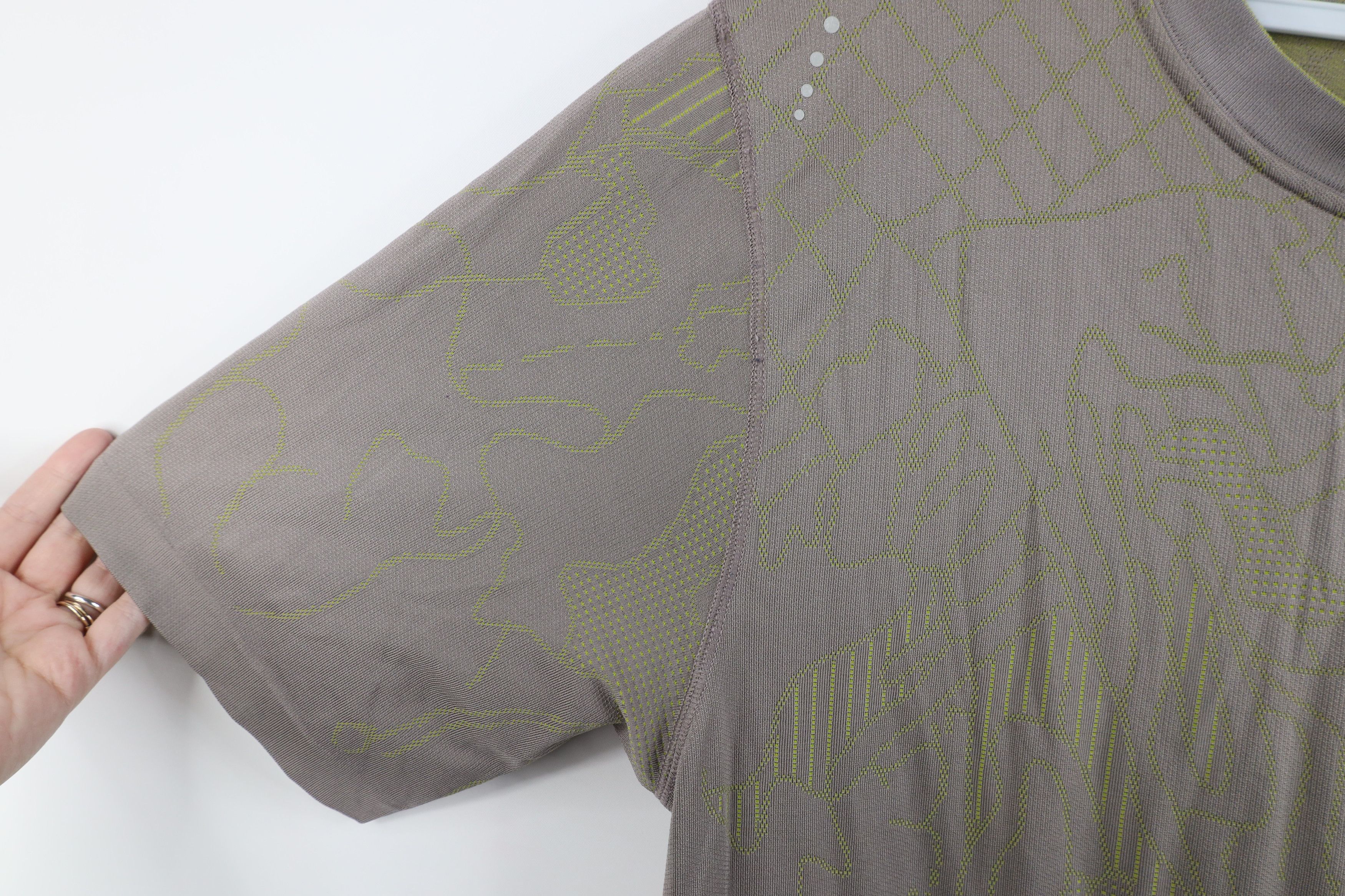 Nike Vintage Y2K Nike Camouflage Scott Mini Swoosh Knit T-Shirt Size US L / EU 52-54 / 3 - 5 Thumbnail