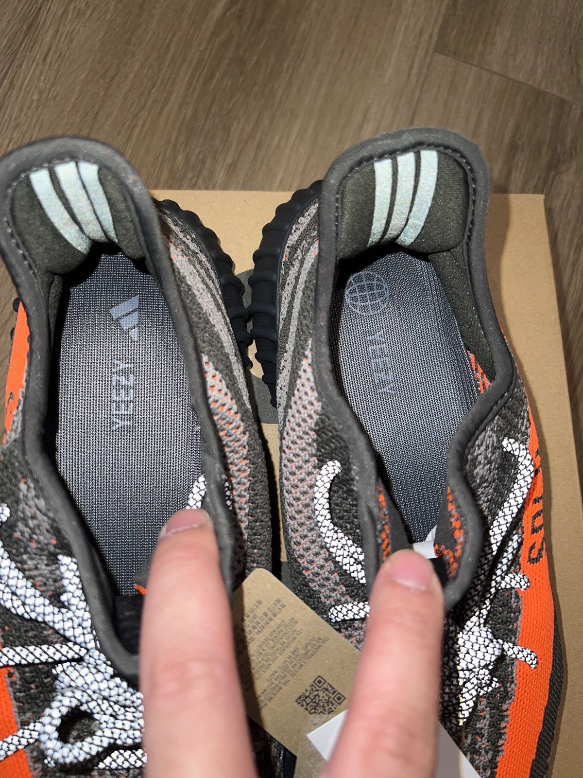 Adidas × Kanye West Yeezy v2 carbon beluga Size US 11 / EU 44 - 8 Thumbnail