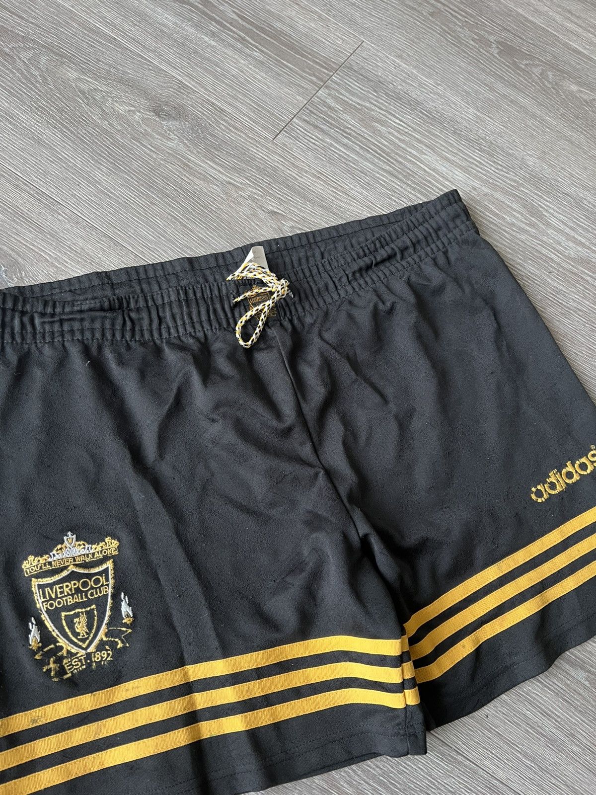 Adidas Vintage 90s Adidas Liverpool Shorts Football Soccer Size US 36 / EU 52 - 6 Thumbnail