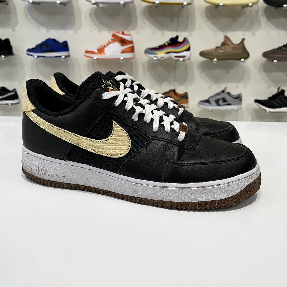 Nike Nike Air Force 1 Low Pomegranate Size US 11 / EU 44 - 6 Thumbnail