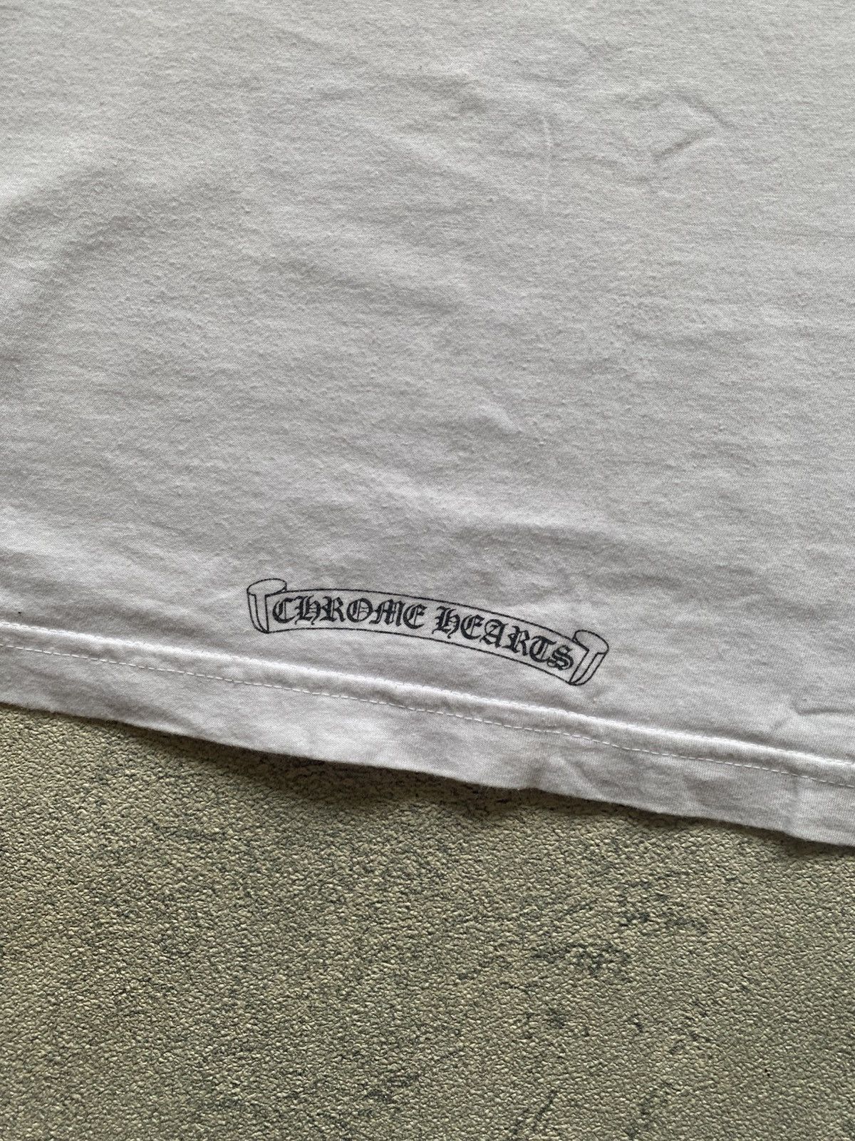 Chrome Hearts Chrome Hearts Scroll Logo Pocket Tee Size US S / EU 44-46 / 1 - 6 Thumbnail