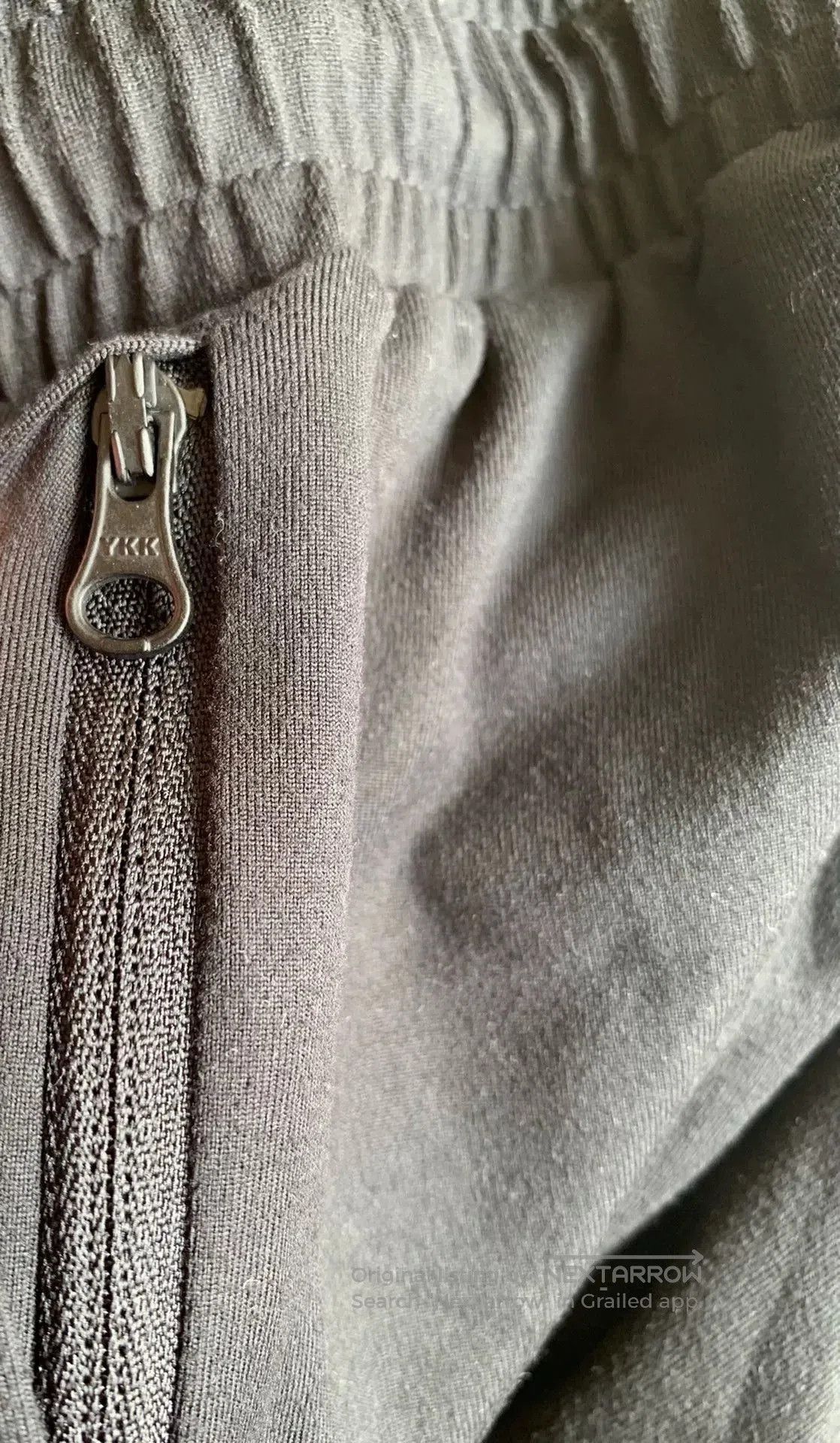 Other Alo Yoga Conquer Revitalize Pant. Size US 32 / EU 48 - 8 Thumbnail