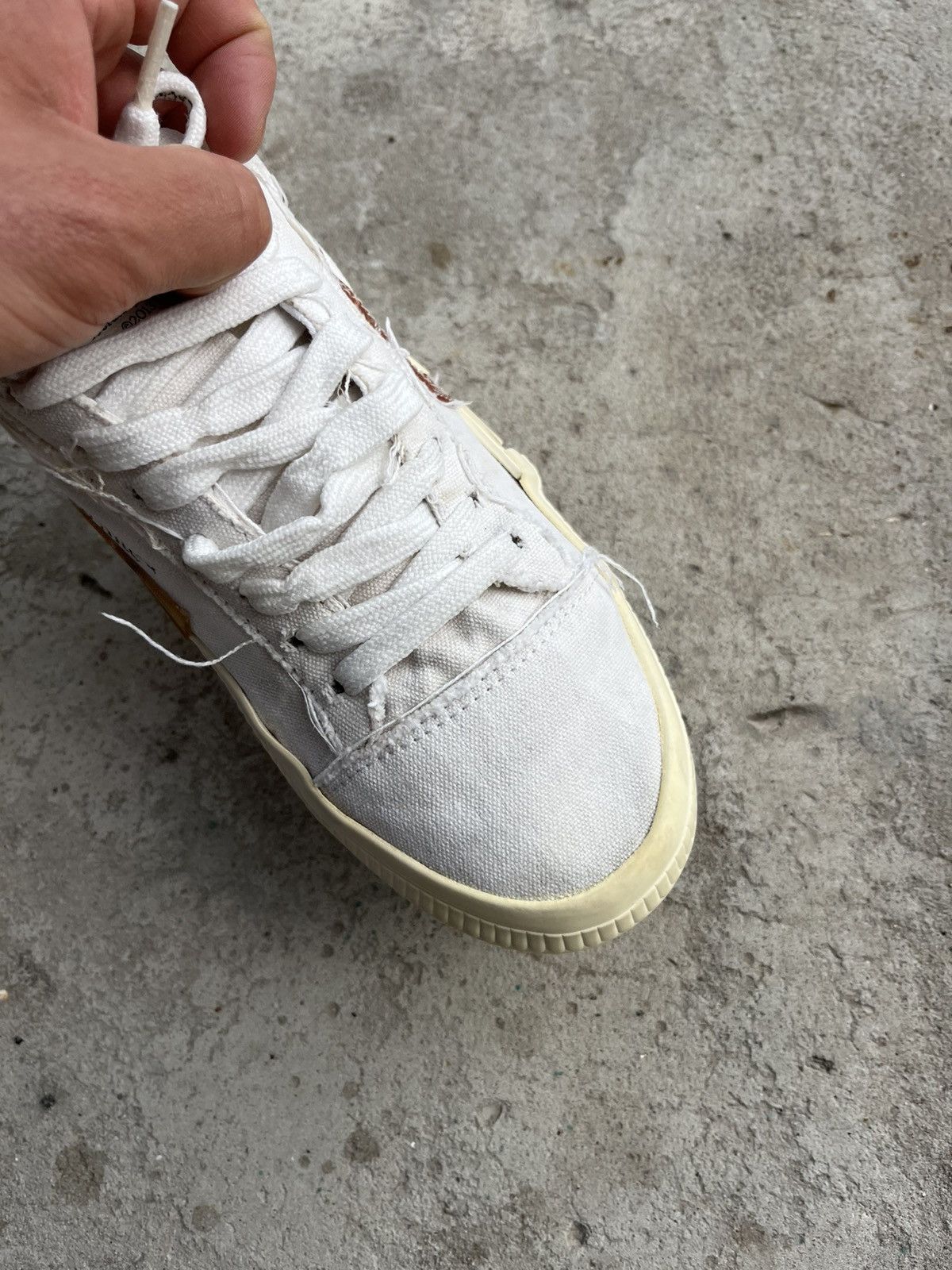 Off-White Off-White Vulcanized Canvas Distressed Low-top Sneakers Y2K Size US 6 / EU 39 - 21 Thumbnail
