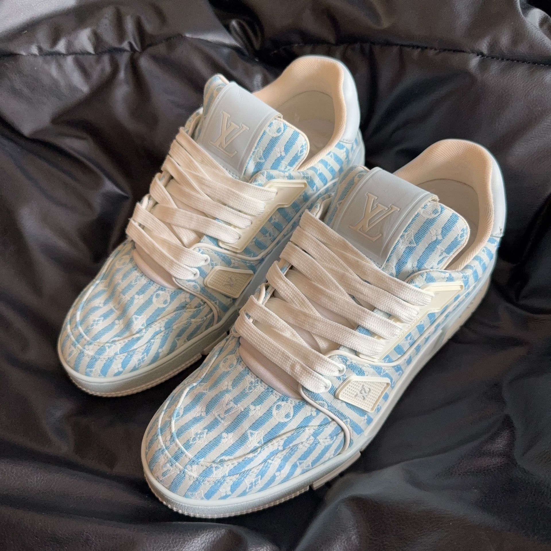 Louis Vuitton Louis Vuitton Training Blue Lowtop Sneakers 7 Men Size US 7 / EU 40 - 1 Thumbnail