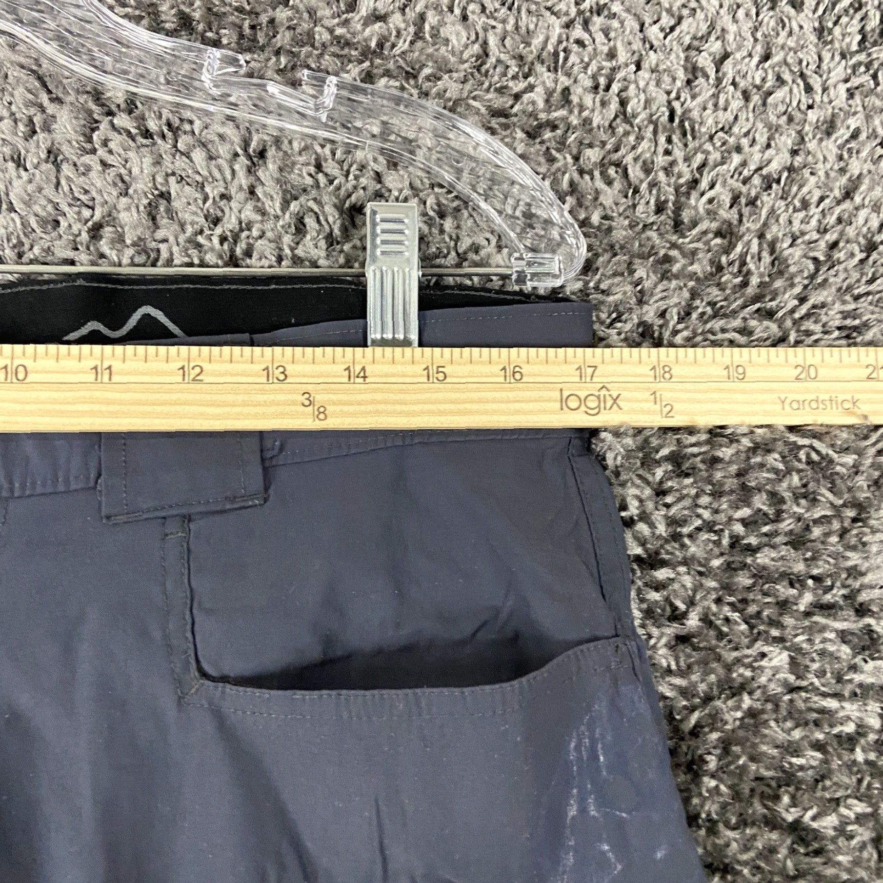 Eddie Bauer VINTAGE? Eddie Bauer Gray Cargo Shorts Men Adult 34 Gray, Cargo, 34, Men Size US 34 / EU 50 - 6 Thumbnail