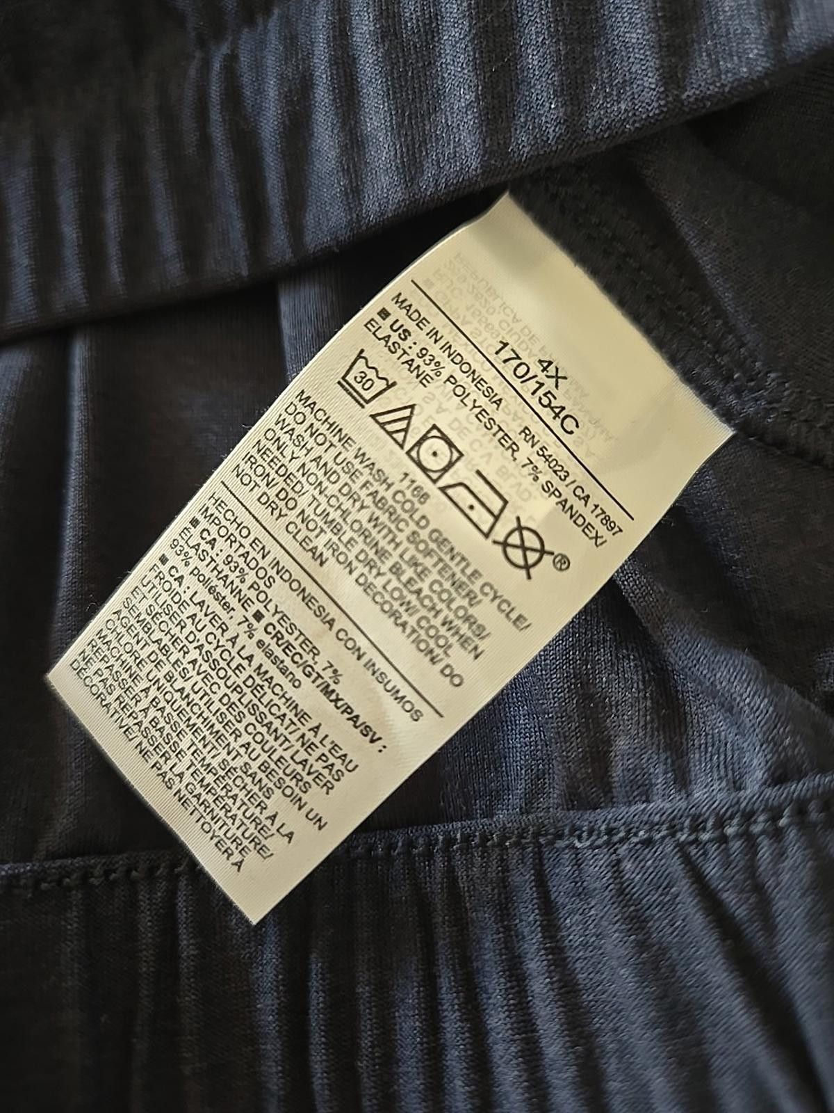 Old Navy NWT OLD NAVY ACTIVE Sz 4X V-Neck Sleeveless Top CLOUDMOTION Size 4XL / US 24-26 - 7 Thumbnail