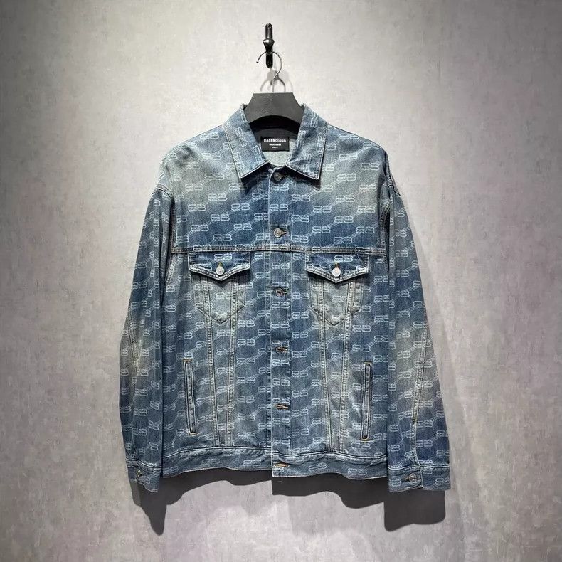 Balenciaga Balenciaga Double B logo full print denim jacket Size US XS / EU 42 / 0 - 1 Thumbnail