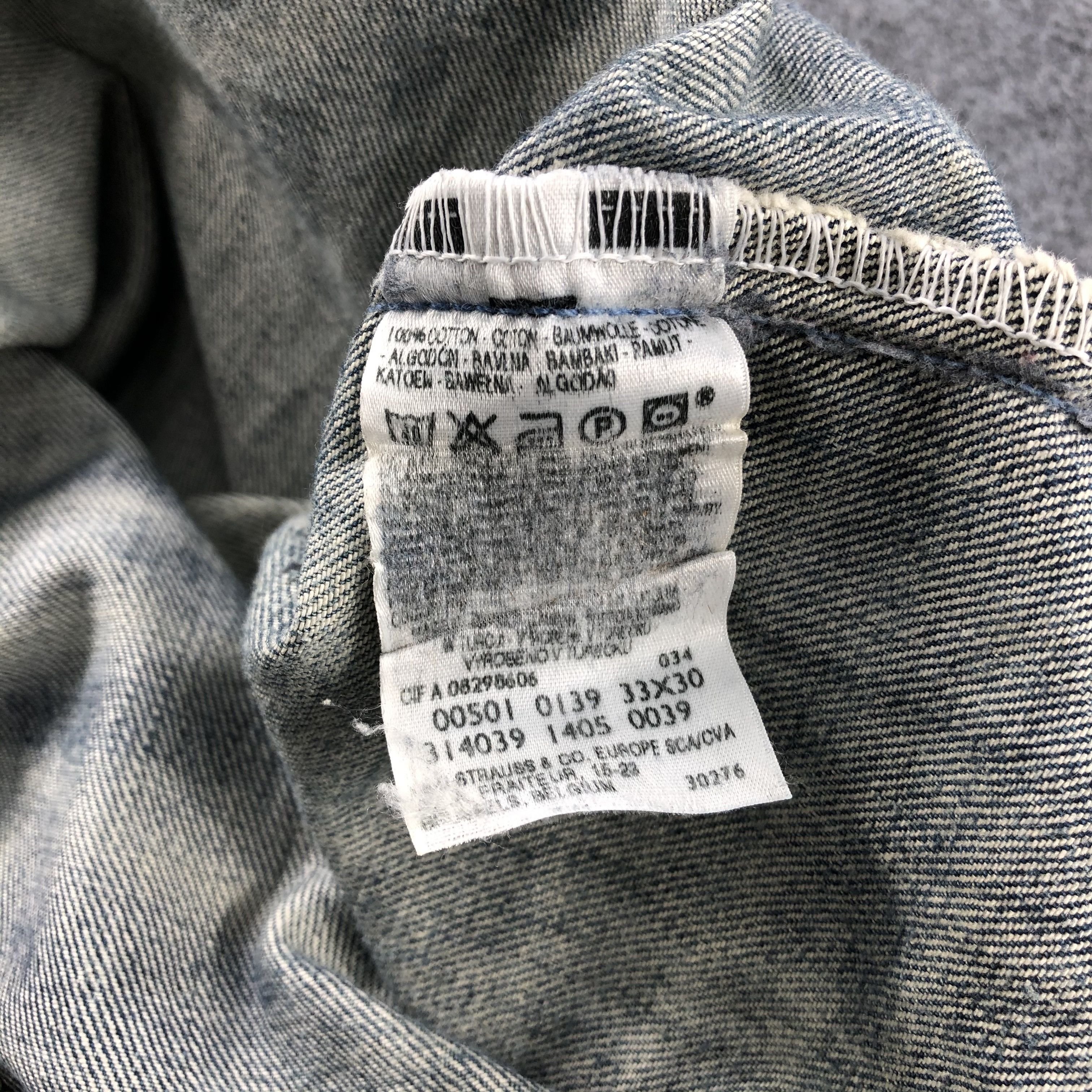 Levi's × Vintage Vintage Blue Wash Levis 501 Jeans-JM1392 Size US 33 - 10 Thumbnail