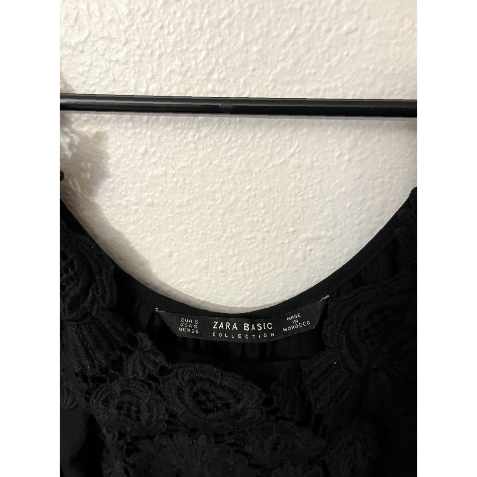 Zara Zara Women's Basic Collection Black Short Sleeve Round neck Top Blouse Size: Small Womens Size S / US 4 / IT 40 - 2 Thumbnail