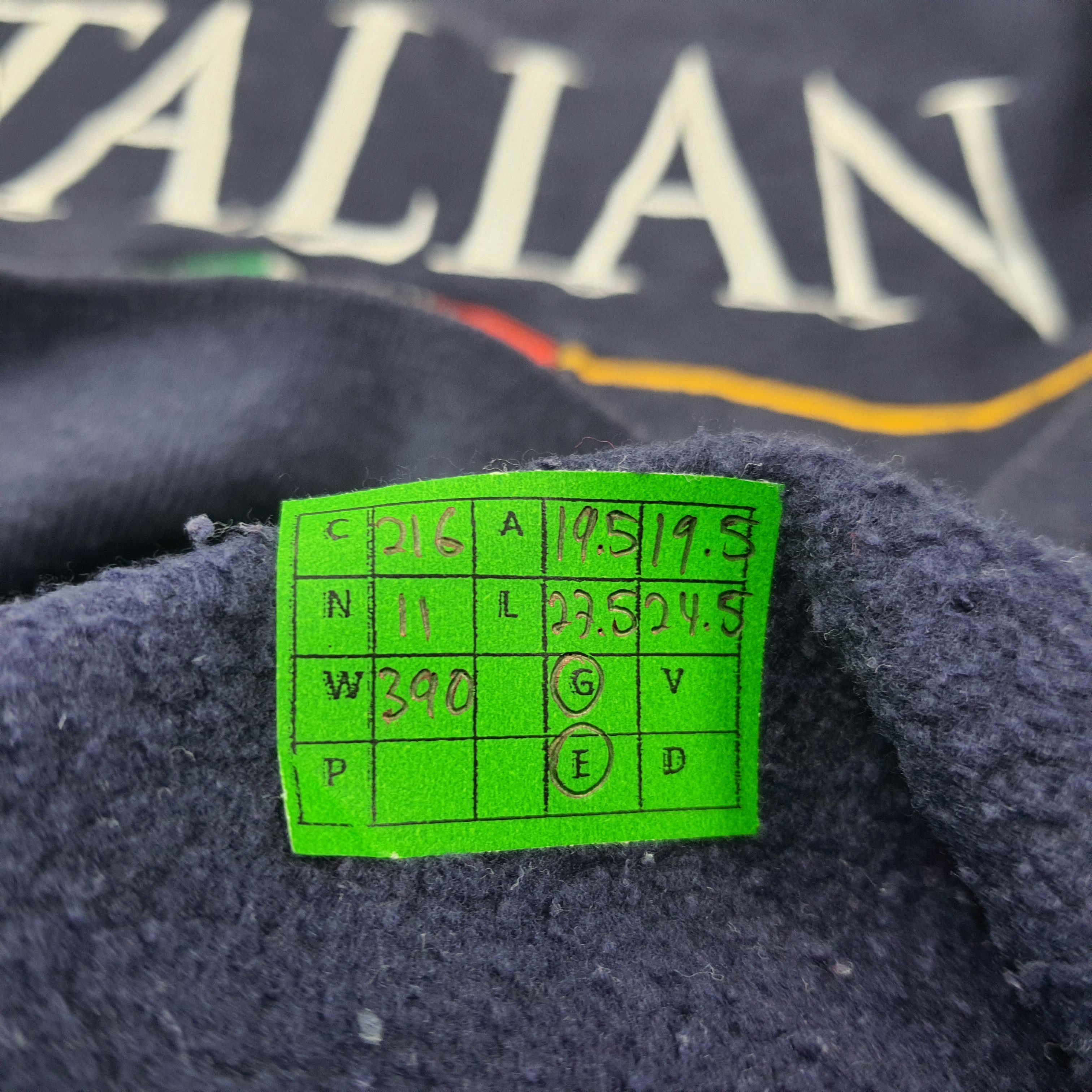 Vintage Vintage Italian Pride Embroidery Design Sweatshirts Size US S / EU 44-46 / 1 - 5 Thumbnail