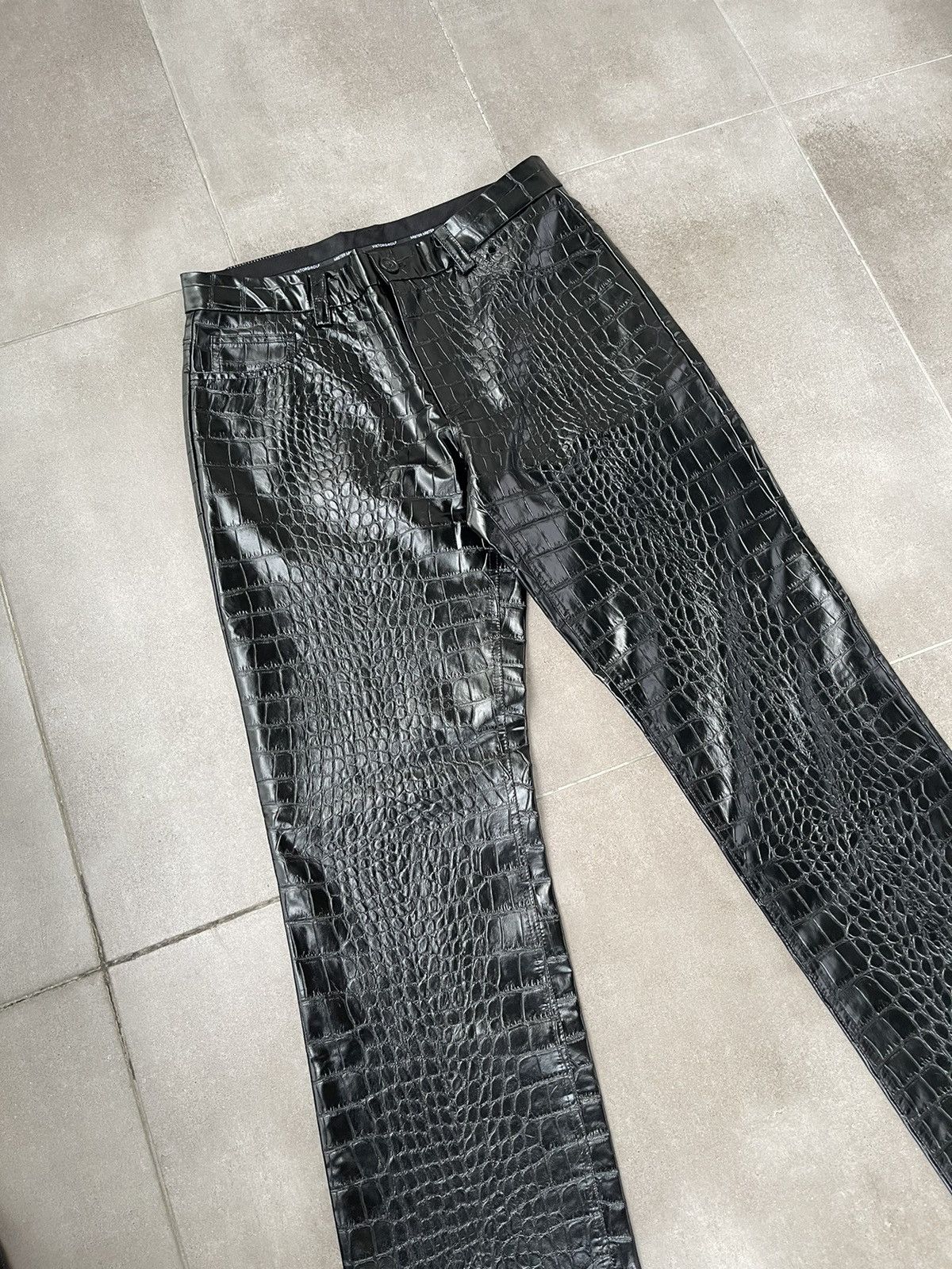 Viktor & Rolf !DS! SS23 Viktor & Rolf Crocodile Faux Leather Black Pants Size US 32 / EU 48 - 13 Thumbnail