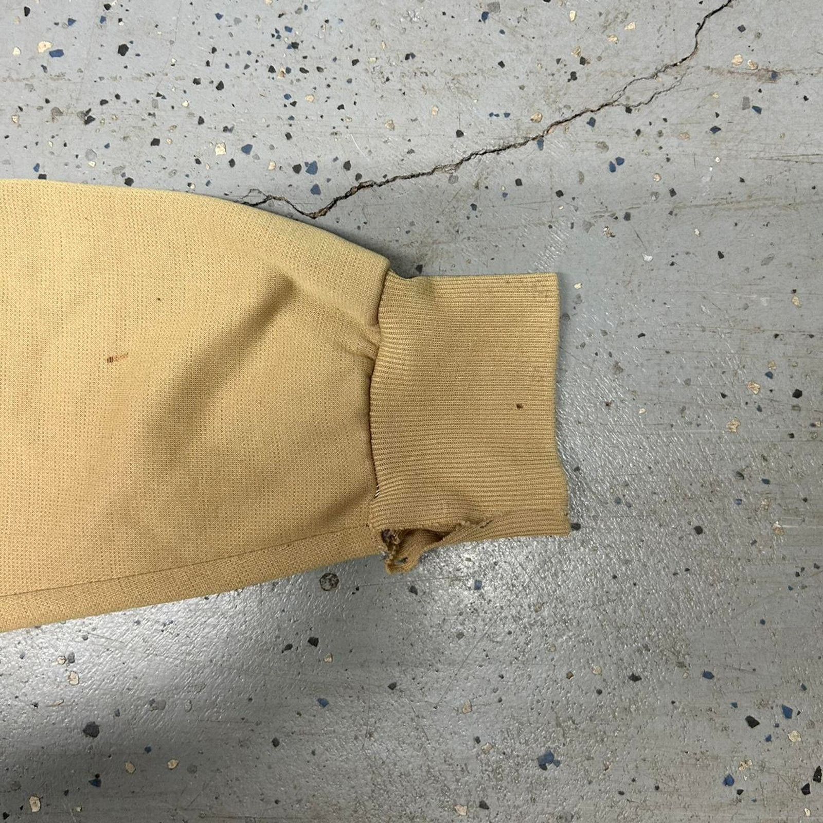 Other VTG 70s/80s Khaki zip-up hoodie with a worn distressed look Size US L / EU 52-54 / 3 - 7 Thumbnail