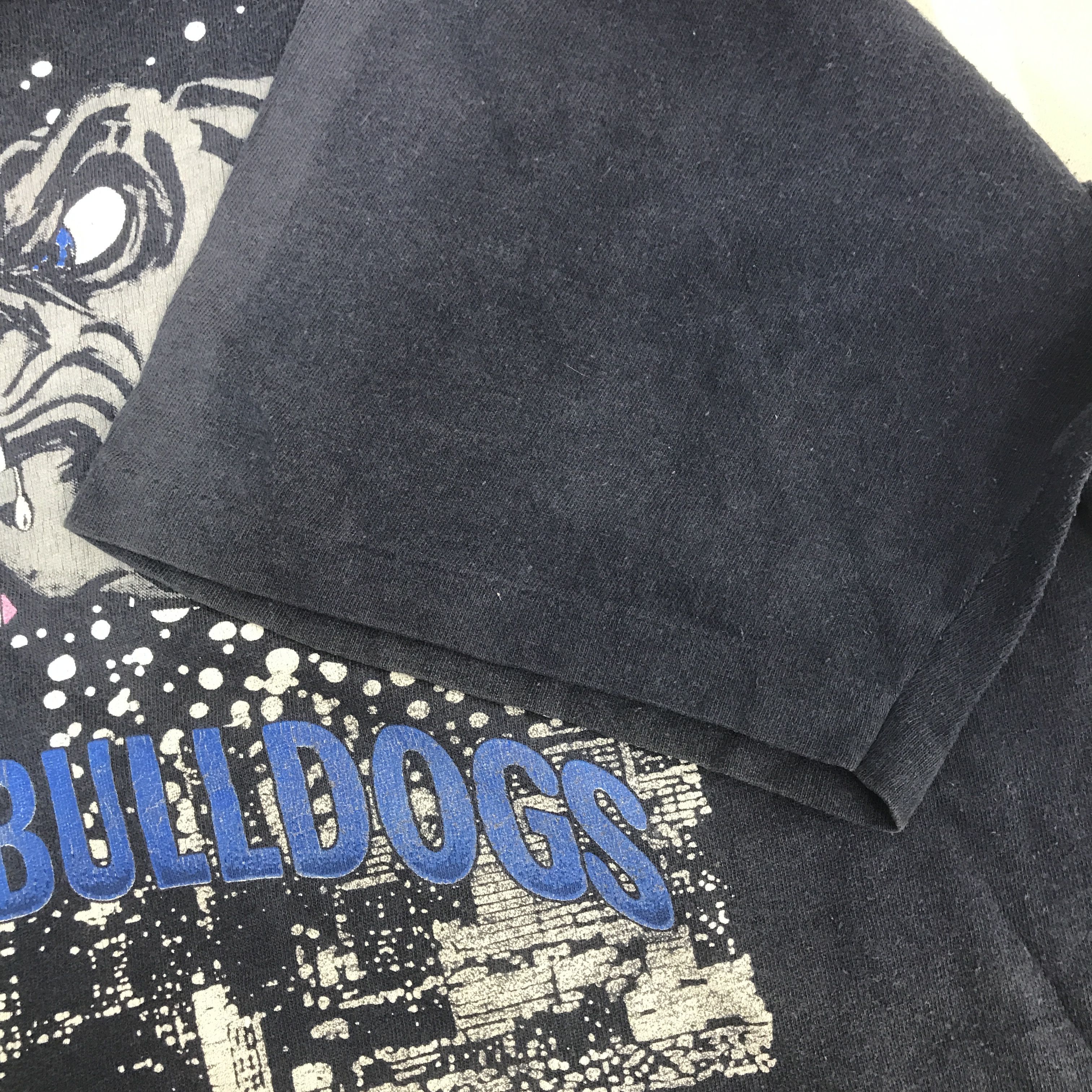 Vintage Vintage Jaguars Vs Bulldogs art design T-Shirt Size US XL / EU 56 / 4 - 8 Thumbnail