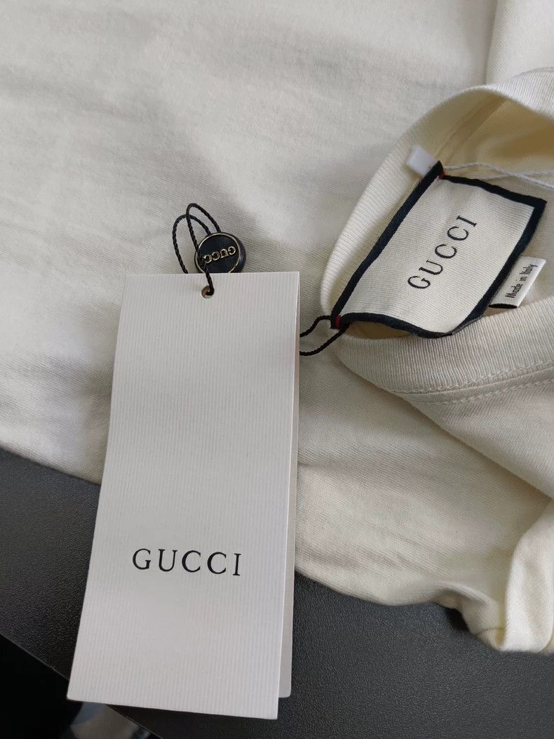 Gucci Gucci Sequin strawberry pattern short-sleeved T-shirt 2504- Size US S / EU 44-46 / 1 - 7 Thumbnail