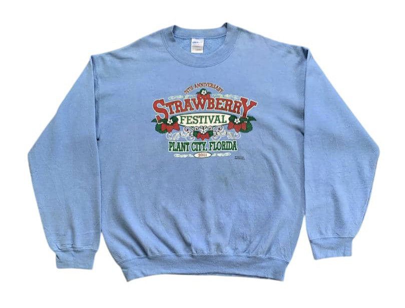 Gildan × Vintage Vtg Strawberry Festival 2011 Sweatshirt by Gildan Size US M / EU 48-50 / 2 - 1 Thumbnail