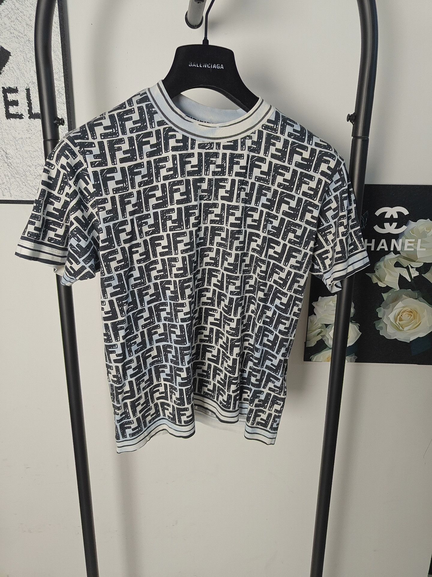 Fendi fendi logo print short sleeve shirt Size US M / EU 48-50 / 2 - 1 Thumbnail