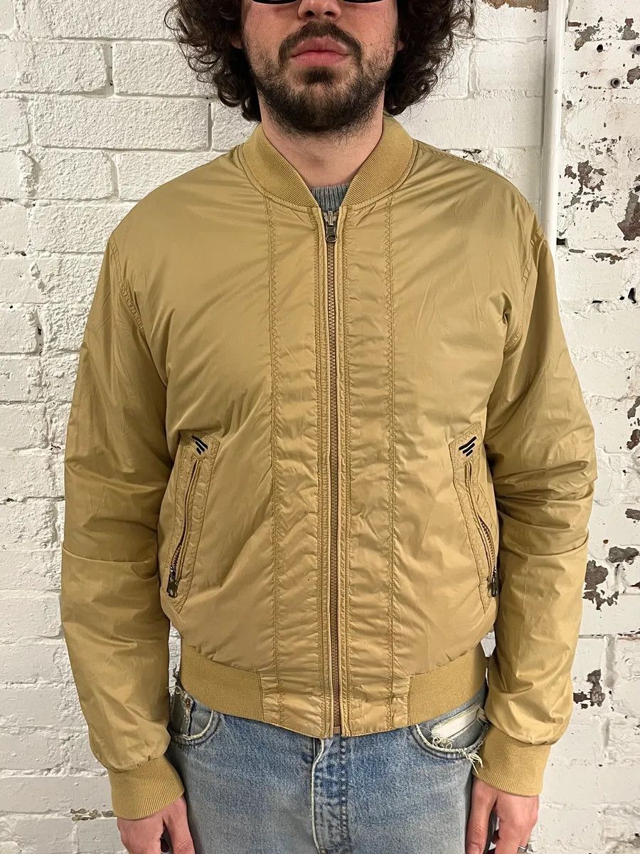 Armani 1990s Armani Réversible Beige & Navy Nylon Bomber Jacket Size US S / EU 44-46 / 1 - 3 Thumbnail