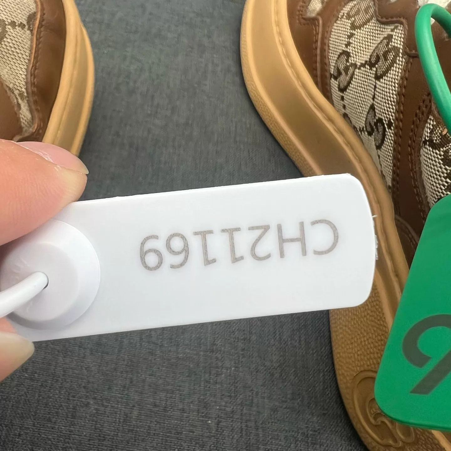 Gucci Gucci Brown Biscuit Sneakers EU35.5 Near New Box Size US 5 / IT 35 - 9 Thumbnail
