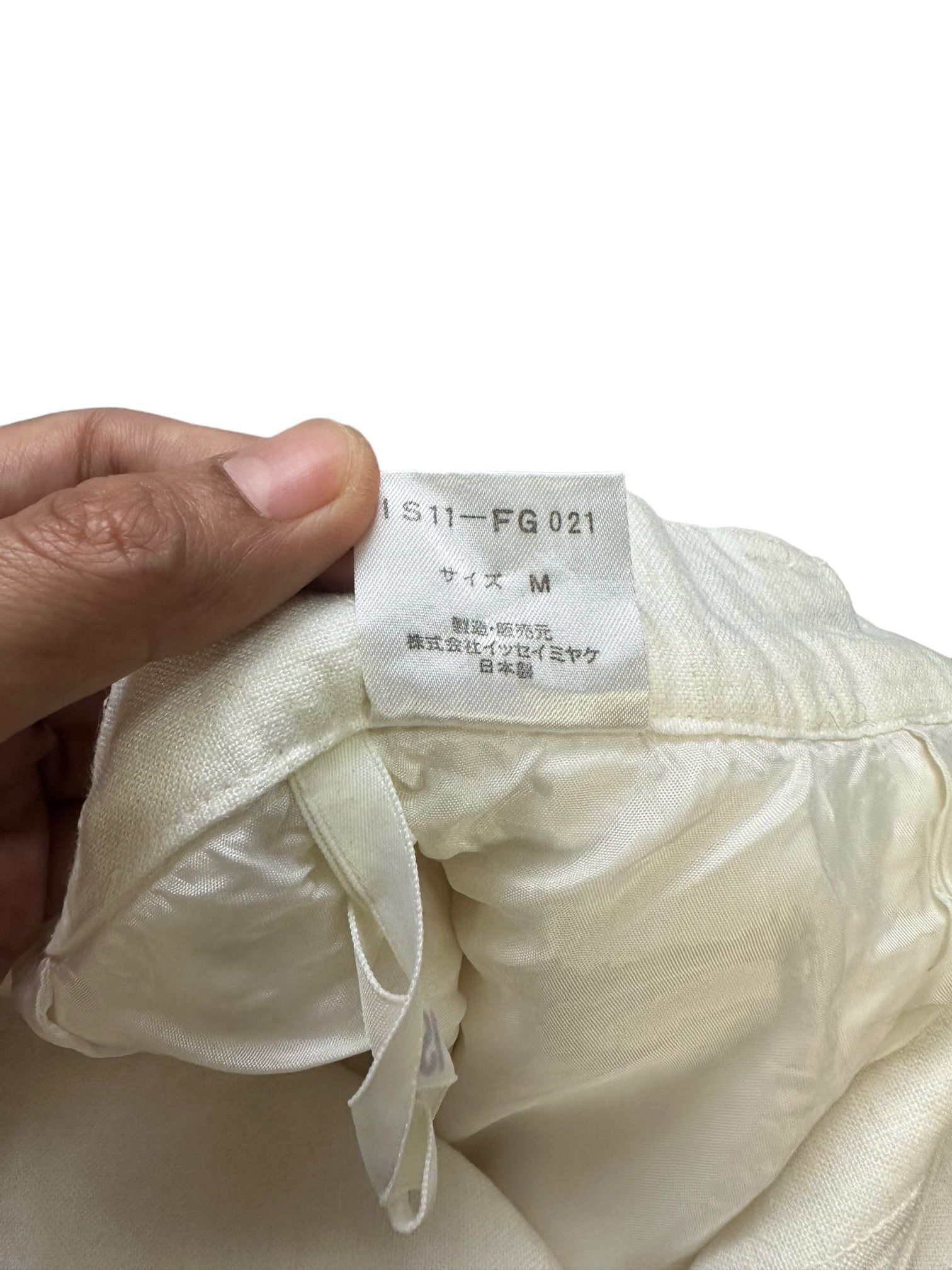 Issey Miyake 80's ISSEY MIYAKE CARE LABEL WHITE SKIRT #7911-189 Size 25" / US 0 / IT 36 - 8 Thumbnail
