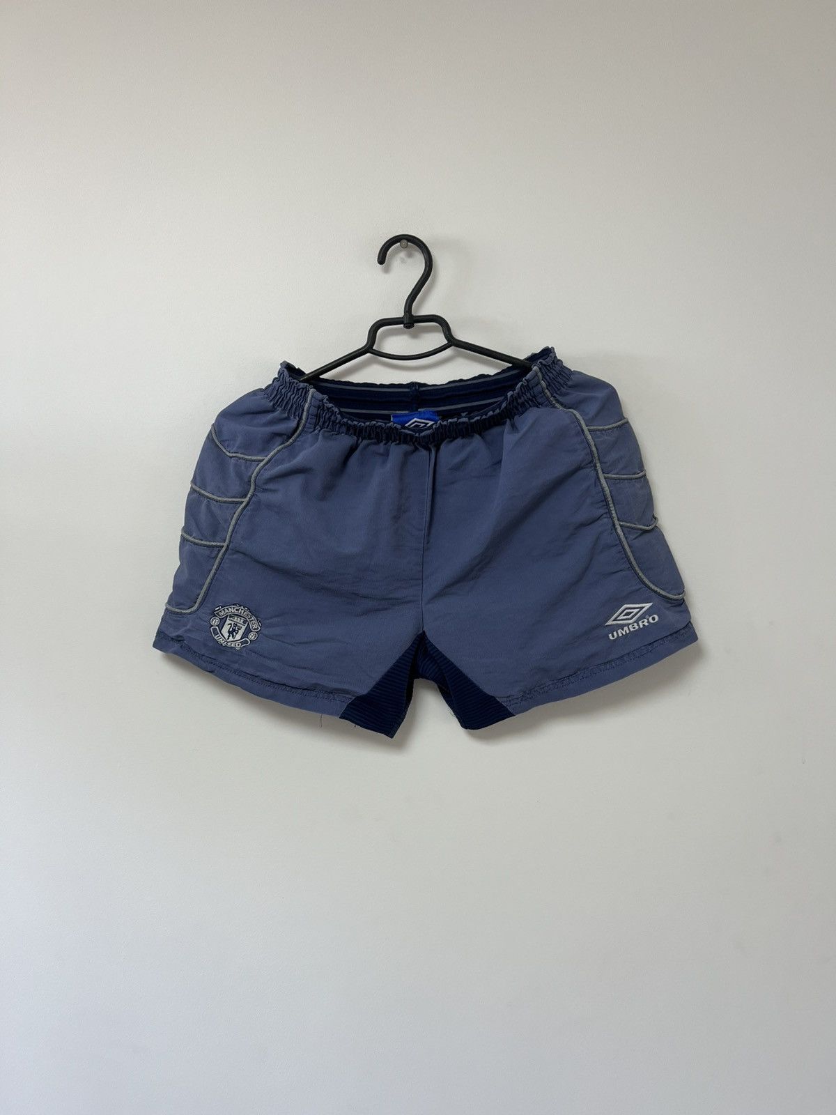 Umbro Vintage Manchester United 1999/2001 Umbro Football Shorts XS Size US 30 / EU 46 - 2 Thumbnail