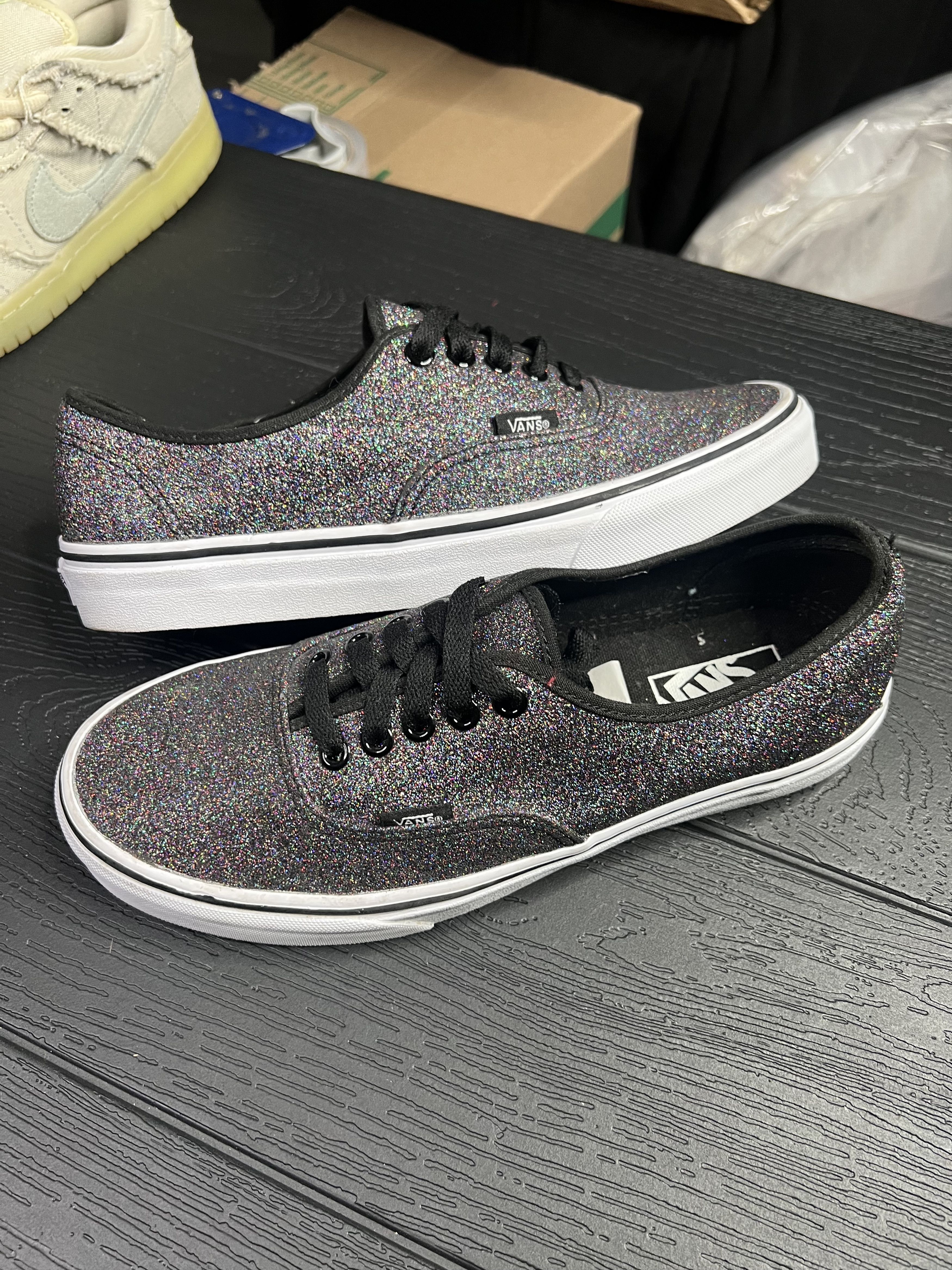 Vans Vans Authentic Glitter Rainbow Black Size US 8.5 / EU 41-42 - 1 Thumbnail