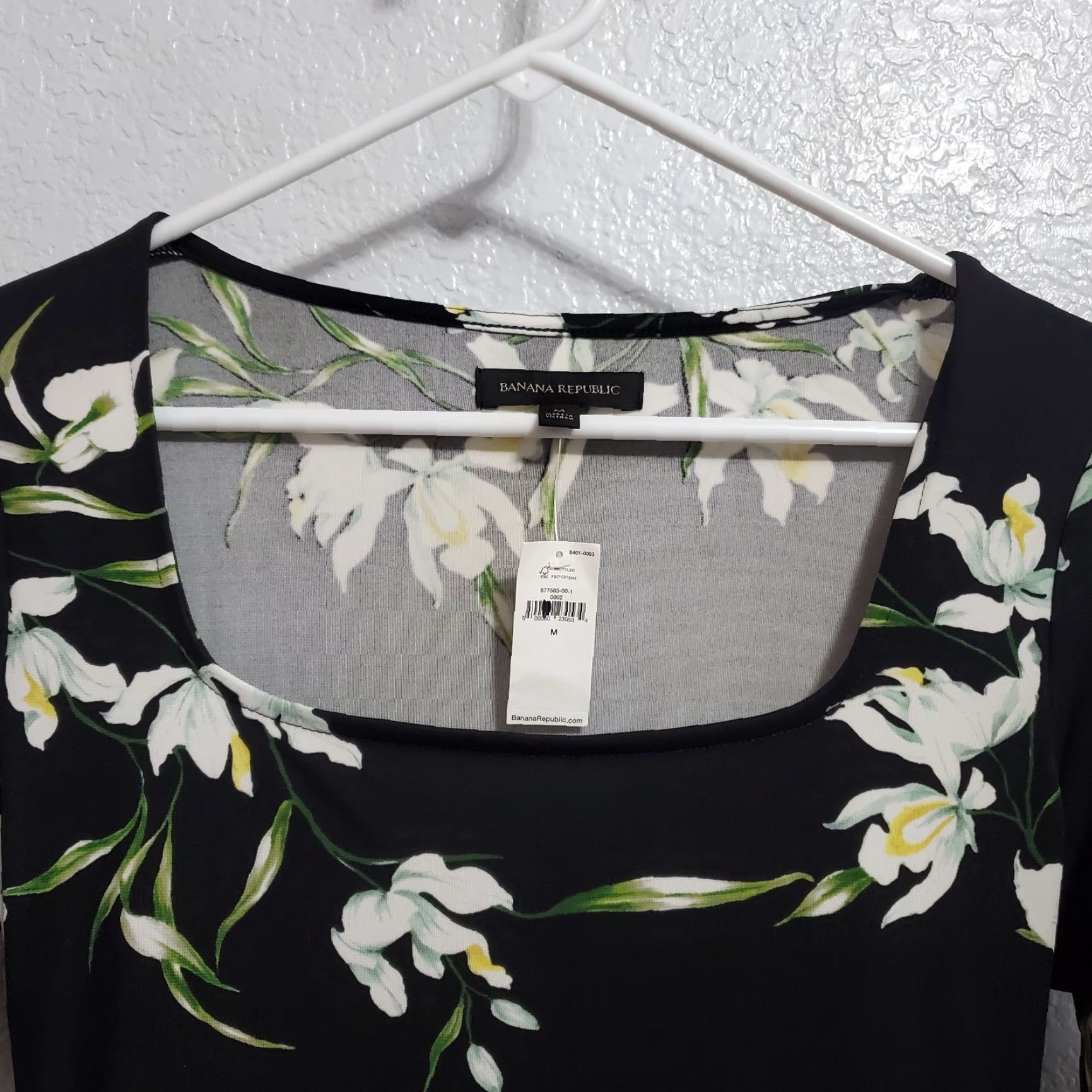 banana republic black floral dress 00's Black Multicolor Flower Print Maxi Dress With Elastic Shoulder   Hamlets Vintage