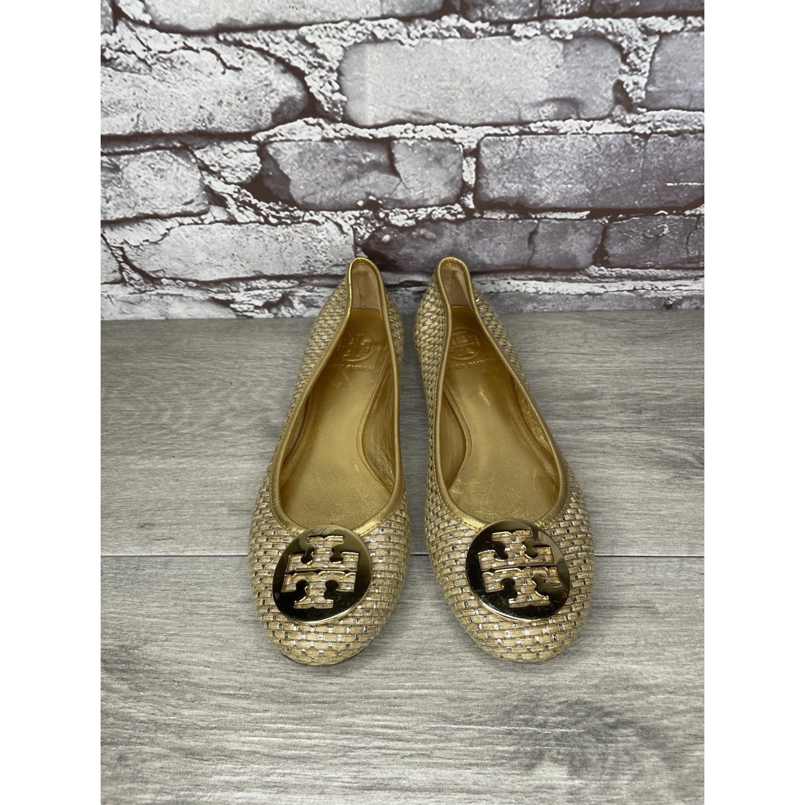Tory Burch Tory Burch Straw Reva Gold Leather Logo Ballet Flats Women’s Size US 7.5 / IT 37.5 - 14 Thumbnail