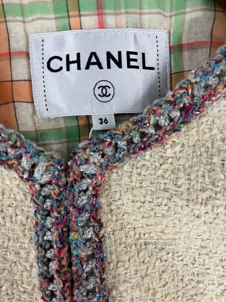 Chanel Chanel White tweed rolled-edged two-pocket jacket Size XS / US 0-2 / IT 36-38 - 4 Thumbnail