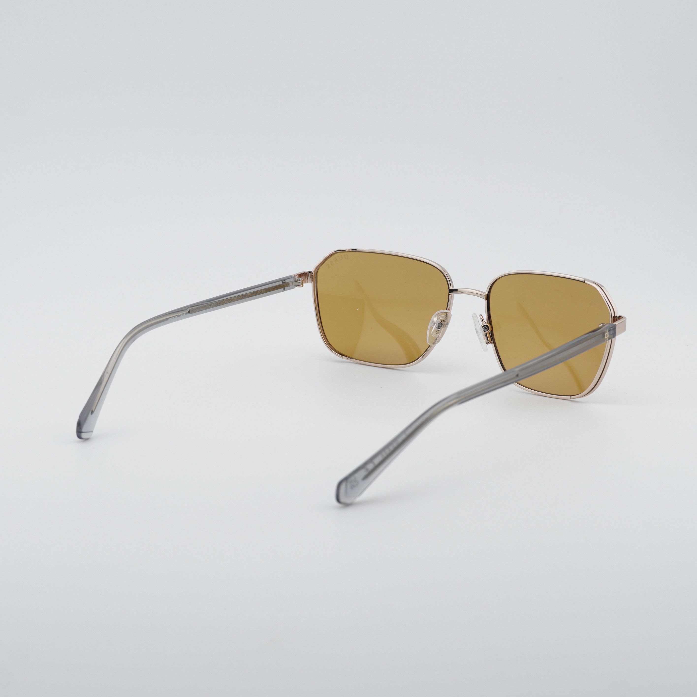 Guess Guess GU00117 32E Sunglasses 57mm Gold Square Frame Size ONE SIZE - 4 Thumbnail