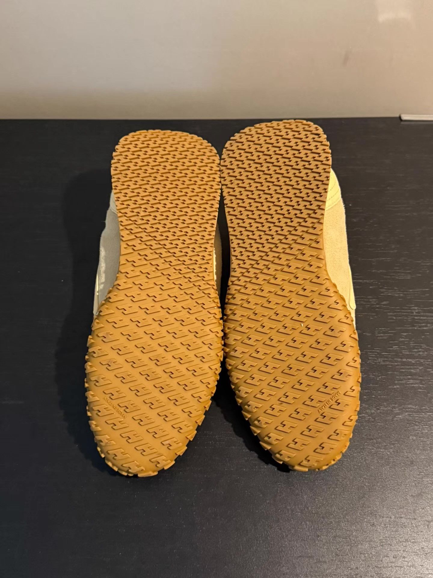 Hermes Hermès Jet milk yellow suede trainers Q20 Size US 6 / IT 36 - 4 Thumbnail