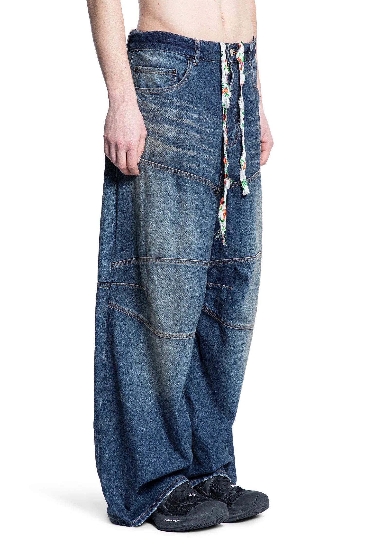 Balenciaga BALENCIAGA 'George V' BAGGY PANTS in Blue Denim Size XS Size US 32 / EU 48 - 5 Thumbnail
