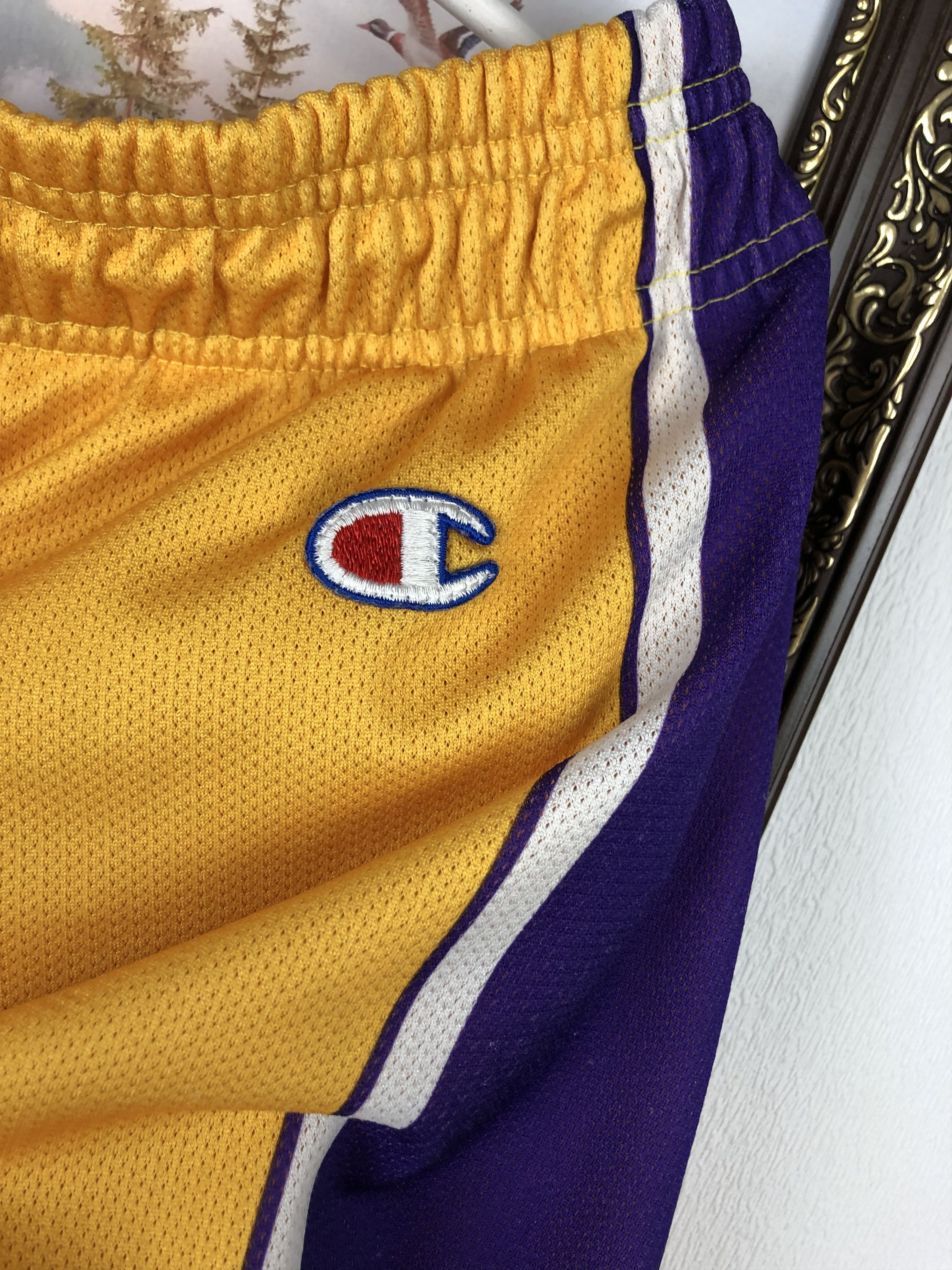 Champion Vintage 90's Champion Los Angeles Lakers NBA Mens Shorts XL Size US 36 / EU 52 - 3 Thumbnail