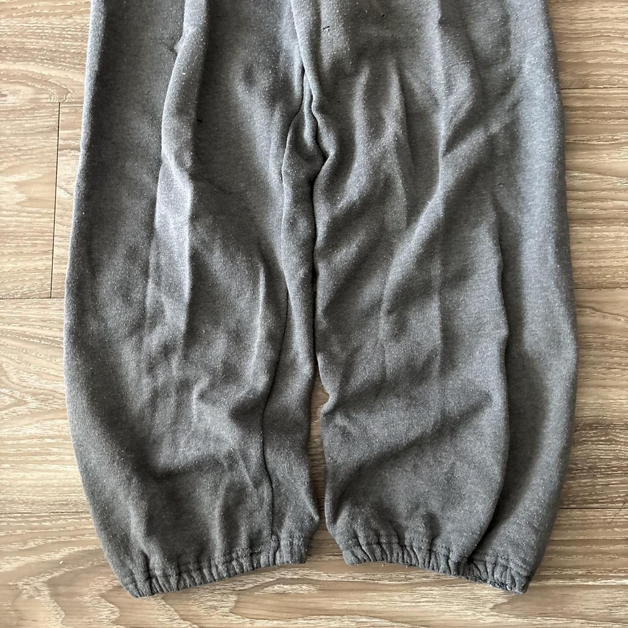 Japanese Brand Crazy Vintage Y2K/2000s Dark Grey Essential Sweatpants! Size S Size US 30 / EU 46 - 5 Thumbnail