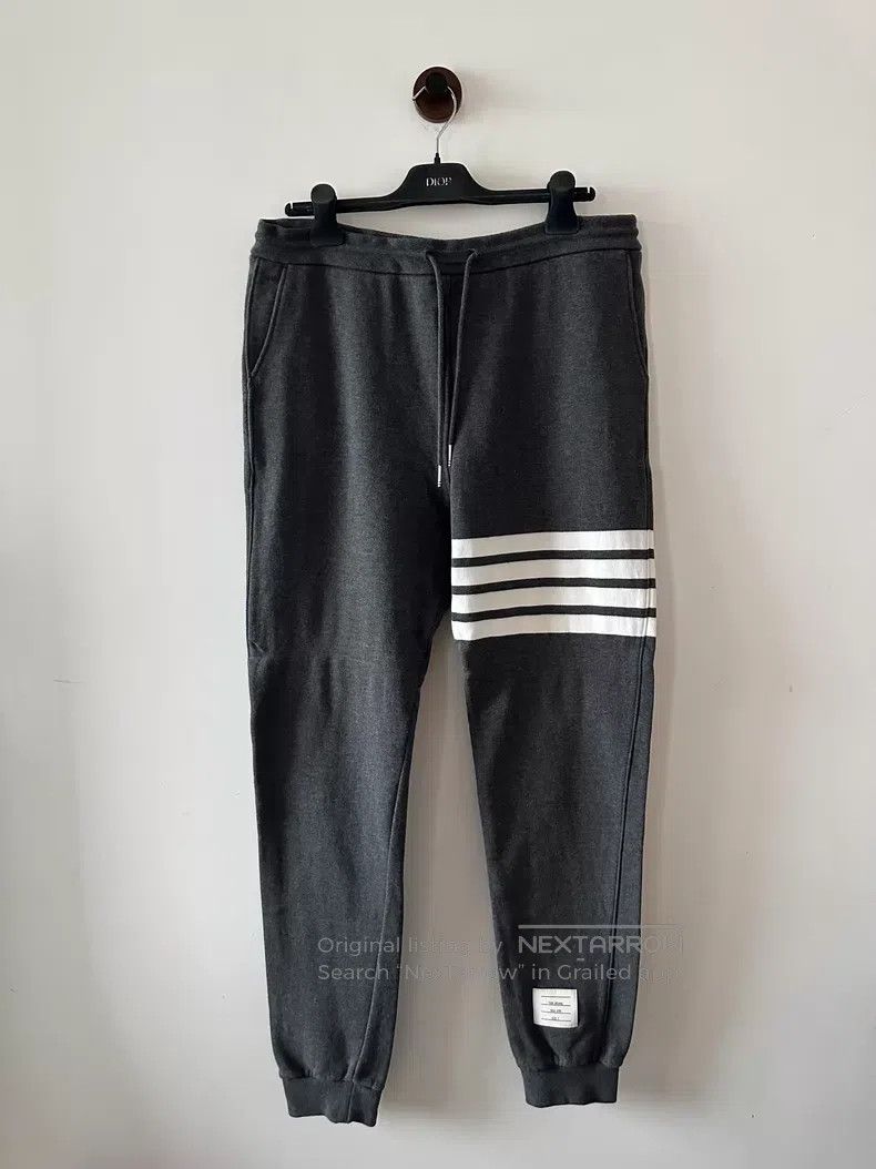 Thom Browne Thom Browne size 5 Dark gray knitted sweatpants Size US 30 / EU 46 - 1 Thumbnail