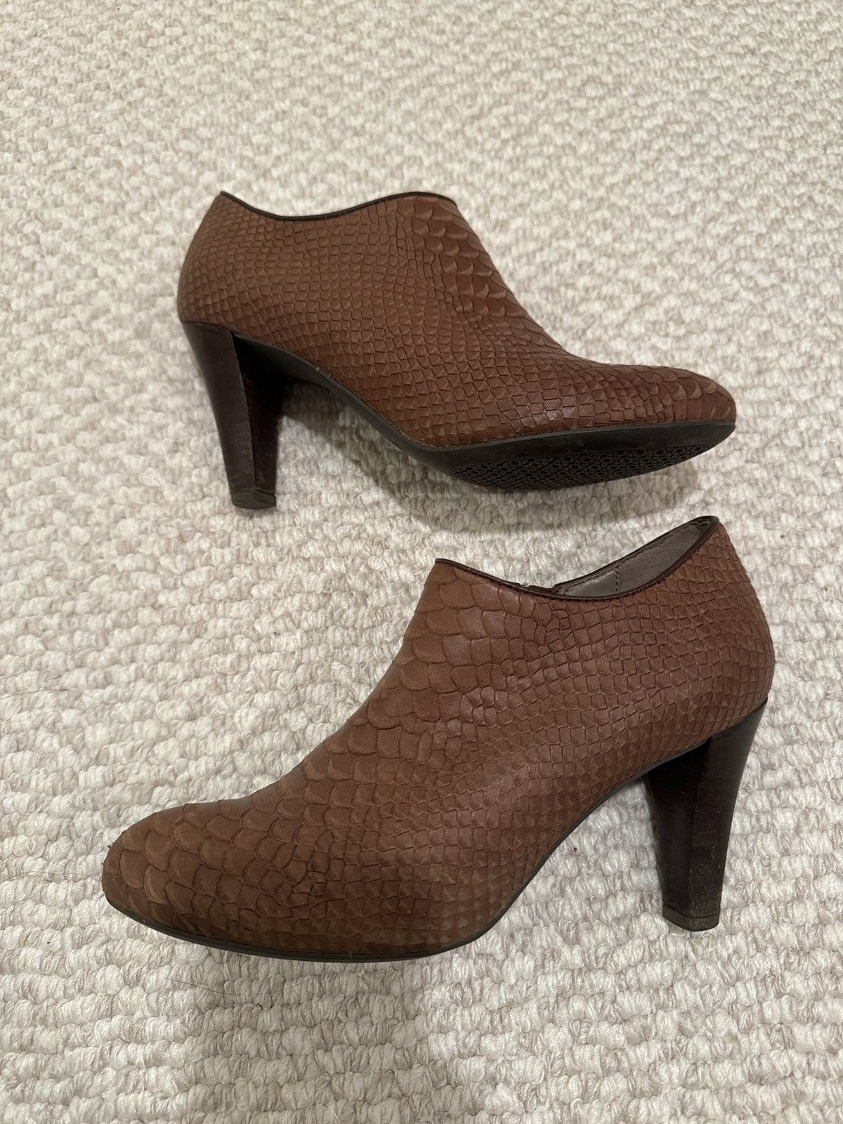 Geox Geox Heels Size US 6.5 / IT 36.5 - 1 Thumbnail