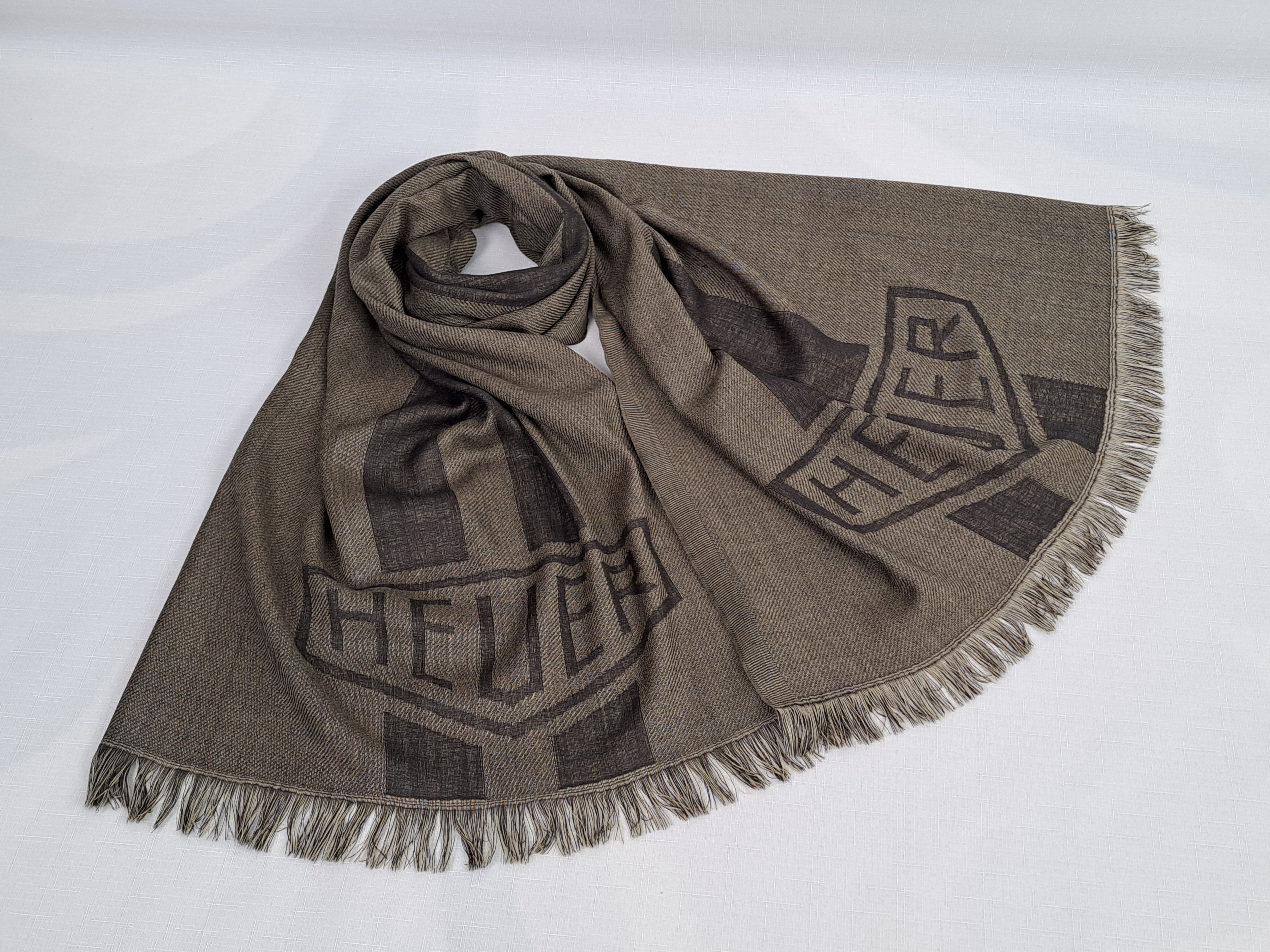 Tag Heuer Rare TAG HEUER big logo 100% wool luxury scarf. Size ONE SIZE - 1 Thumbnail