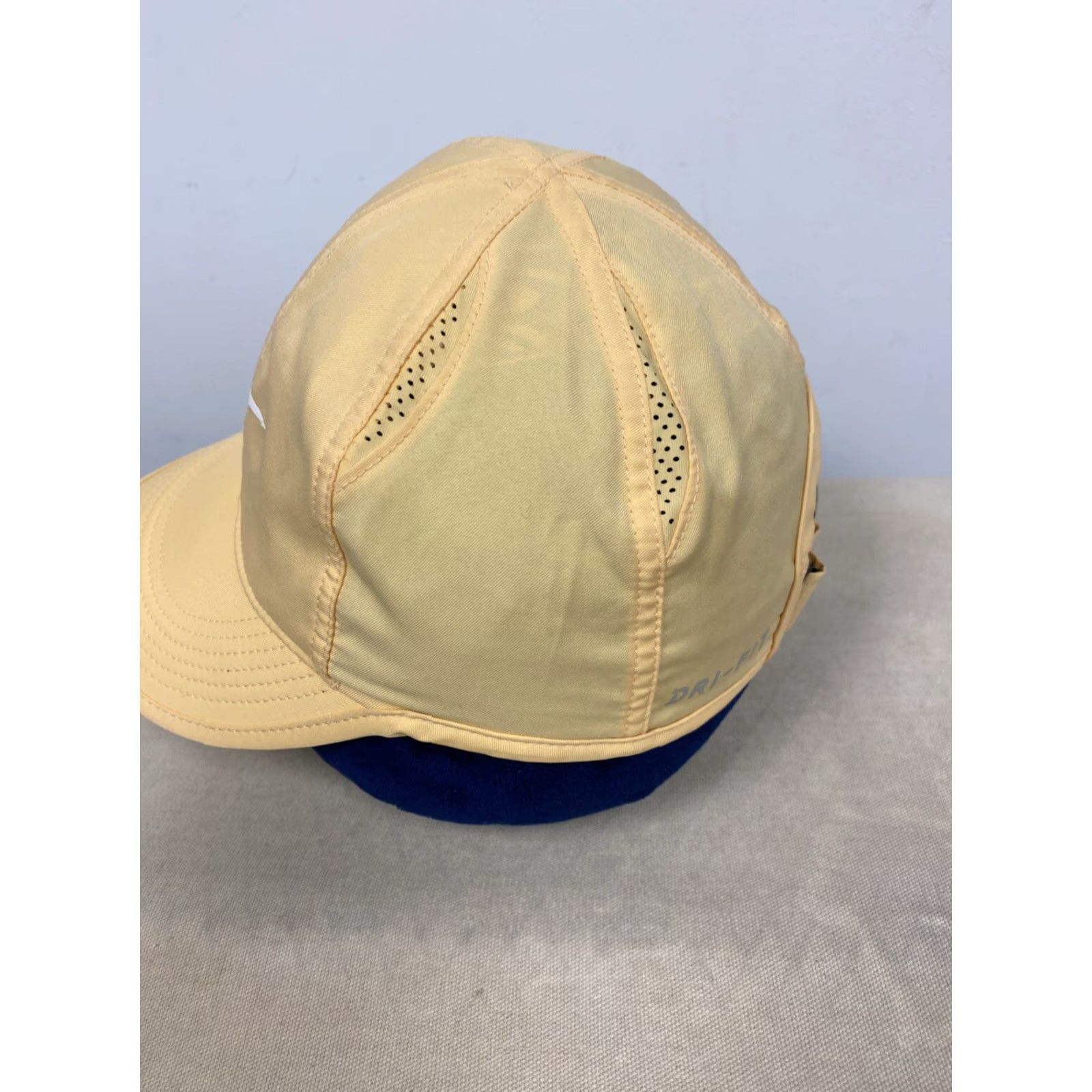 Nike NIKE Featherlight Cap Adjustable Dri-Fit Baseball Hat Yellow Unisex Adults Size ONE SIZE - 3 Thumbnail