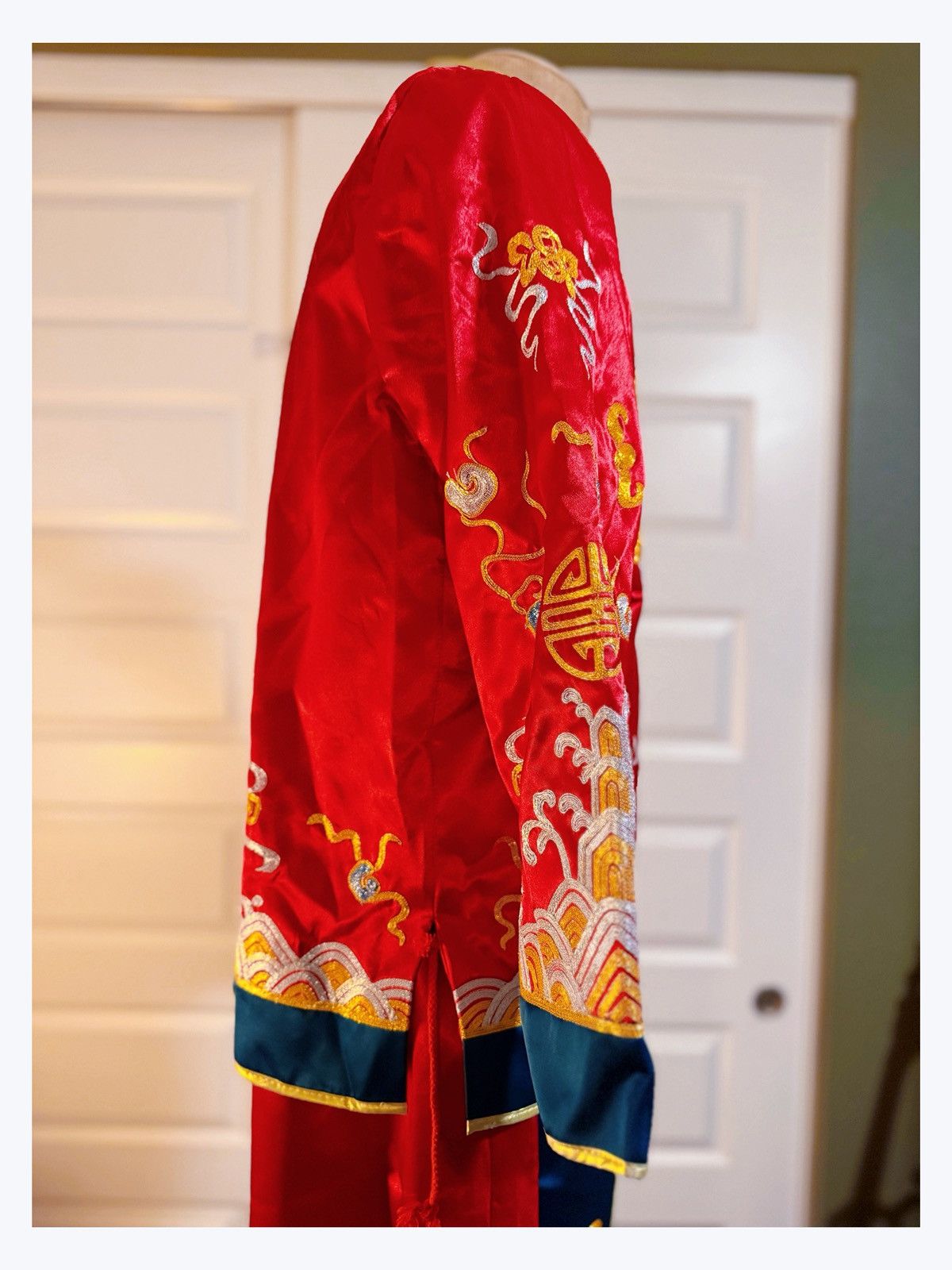 Other Men’s Traditional Chinese Wedding Outfit – Red & Gold Dragon Size 38L - 7 Thumbnail