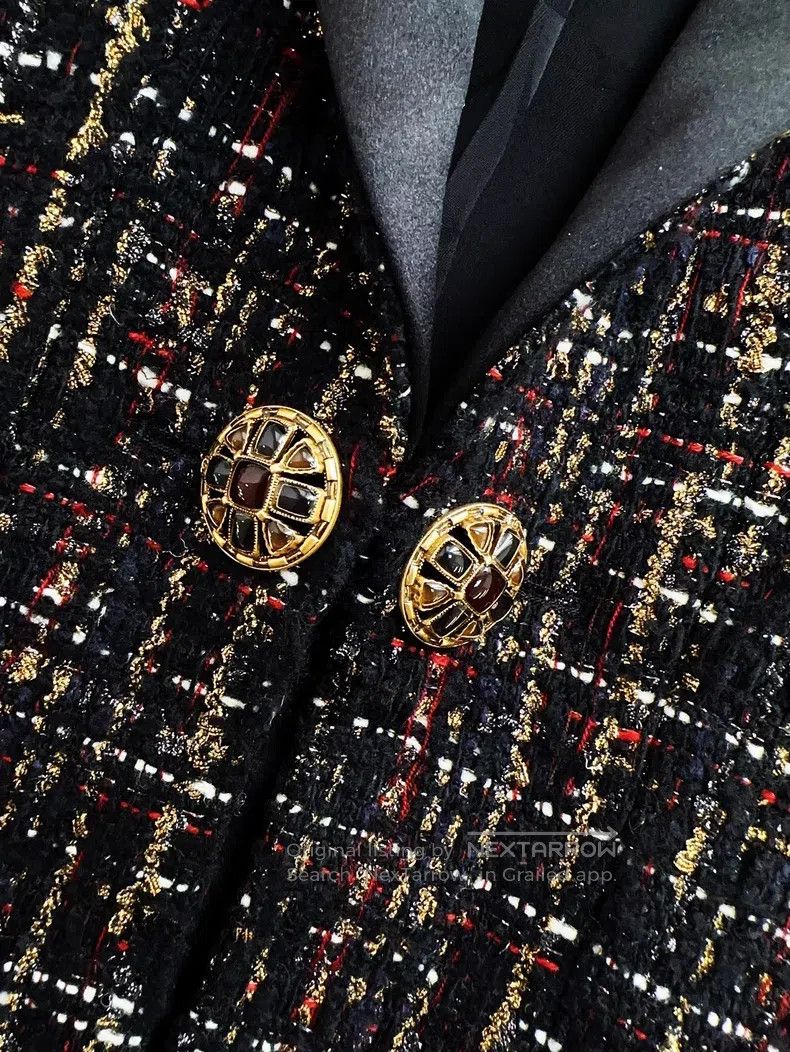 Chanel Chanel 19A Egyptian series black and gold jacket Size XS / US 0-2 / IT 36-38 - 3 Thumbnail