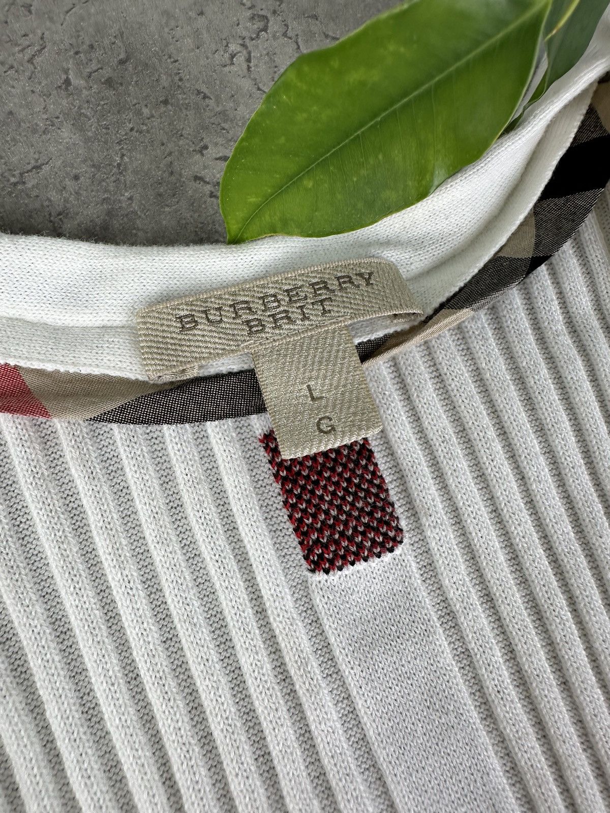 Burberry Burberry Tank Top Size L / US 10 / IT 46 - 2 Thumbnail