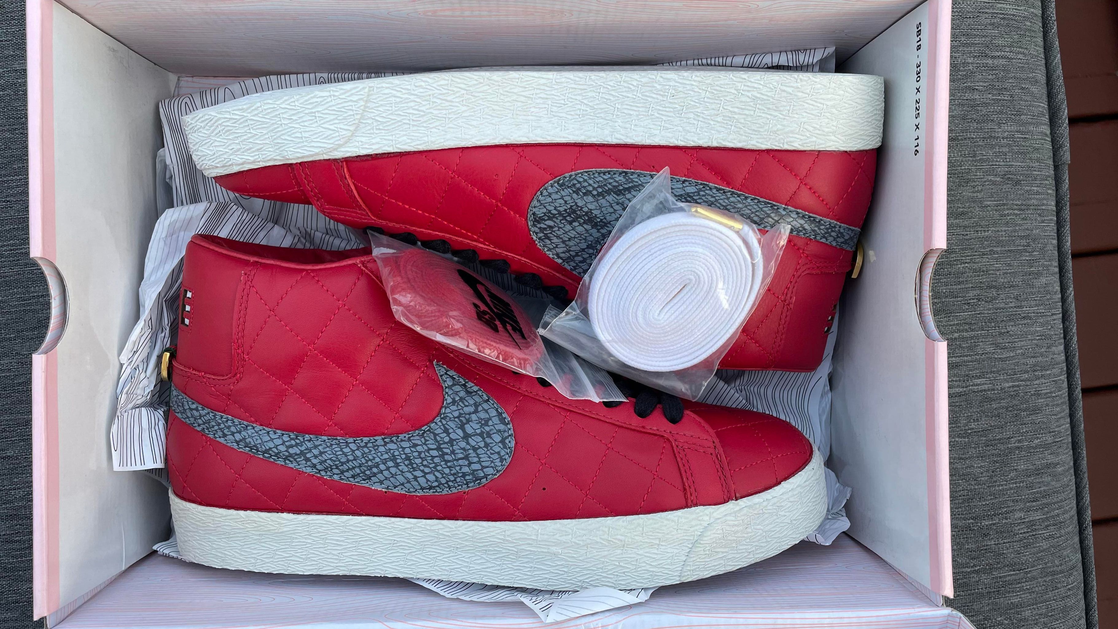 image of Nike Sb X Supreme Red Blazer 2006 Deadstock Shoes, Men's (Size 9)