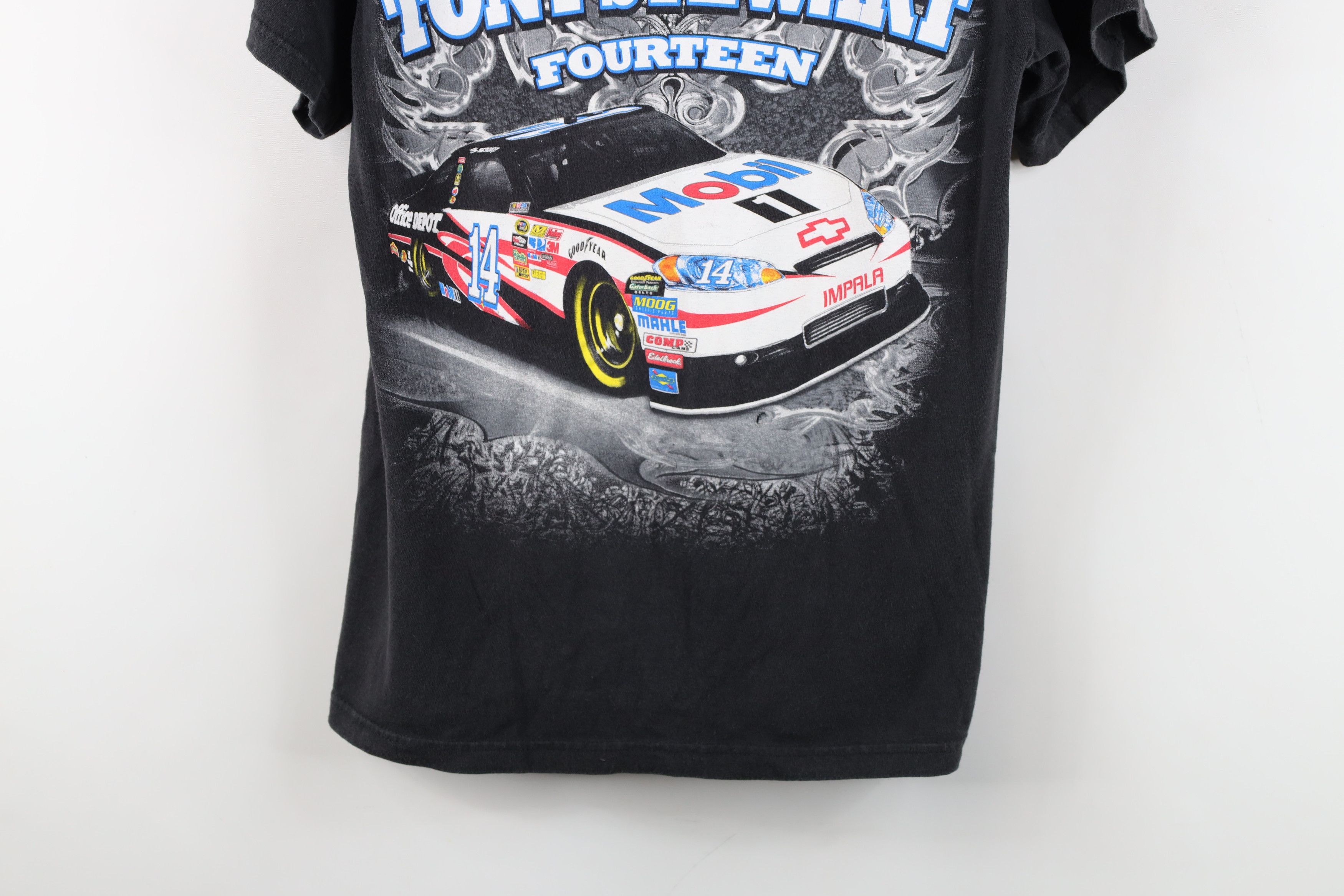 Vintage Vintage Y2K NASCAR Tribal Flames Tony Stewart Racing T-Shirt Size US M / EU 48-50 / 2 - 3 Thumbnail
