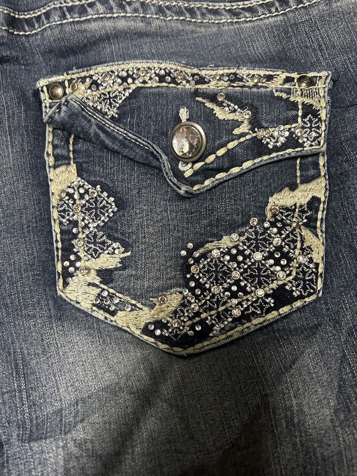 Designer Stylish Lee Indigo Denim Shorts with Embellished Pockets Size 30" / US 8 / IT 44 - 4 Thumbnail