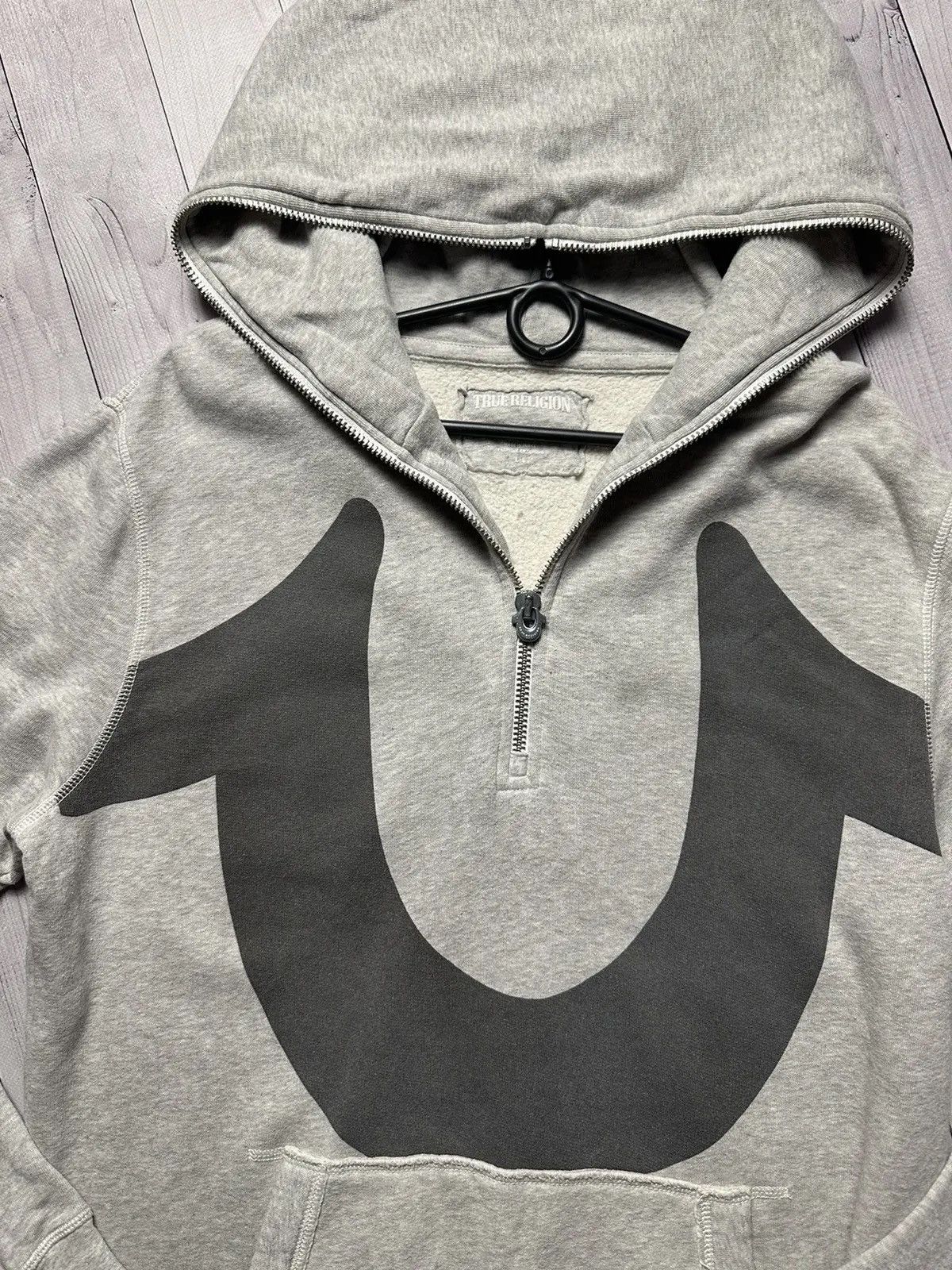 True Religion Vintage True Religion zip hoodie big central logo rare L Size US L / EU 52-54 / 3 - 7 Thumbnail