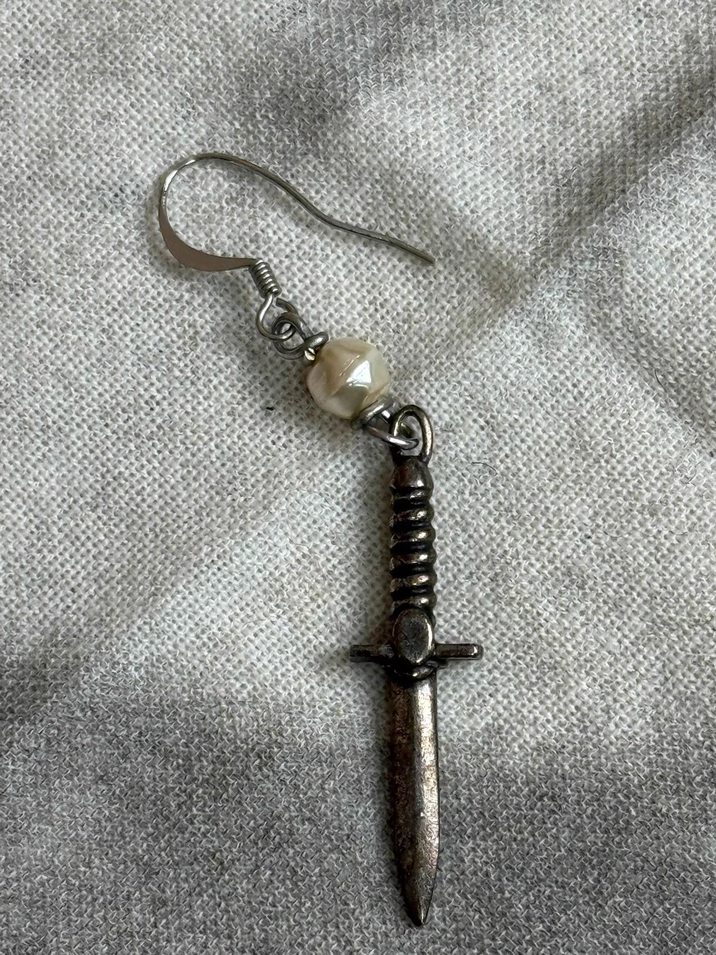 Dries Van Noten Dries Van Noten Sword & Pearl Stud Earrings K20 Size ONE SIZE - 3 Thumbnail
