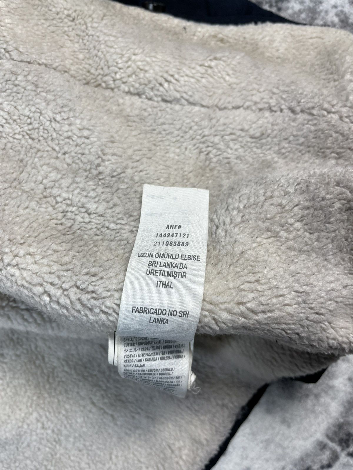 Abercrombie & Fitch Abercrombie & Fitch Fur Jacket Size L / US 10 / IT 46 - 8 Thumbnail